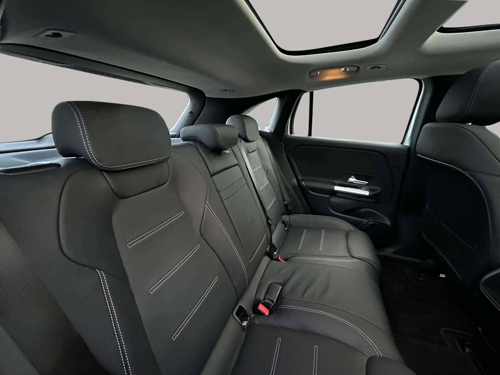 Mercedes-Benz-EQA-image-14