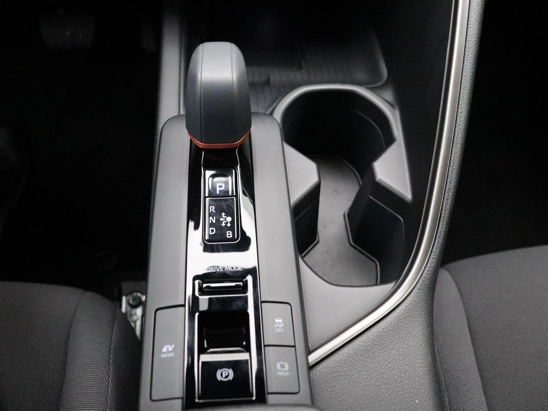 Toyota-C-HR-image-17