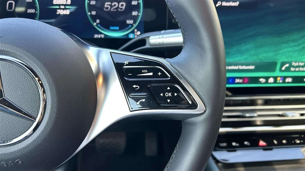 Mercedes-Benz-CLA-image-11