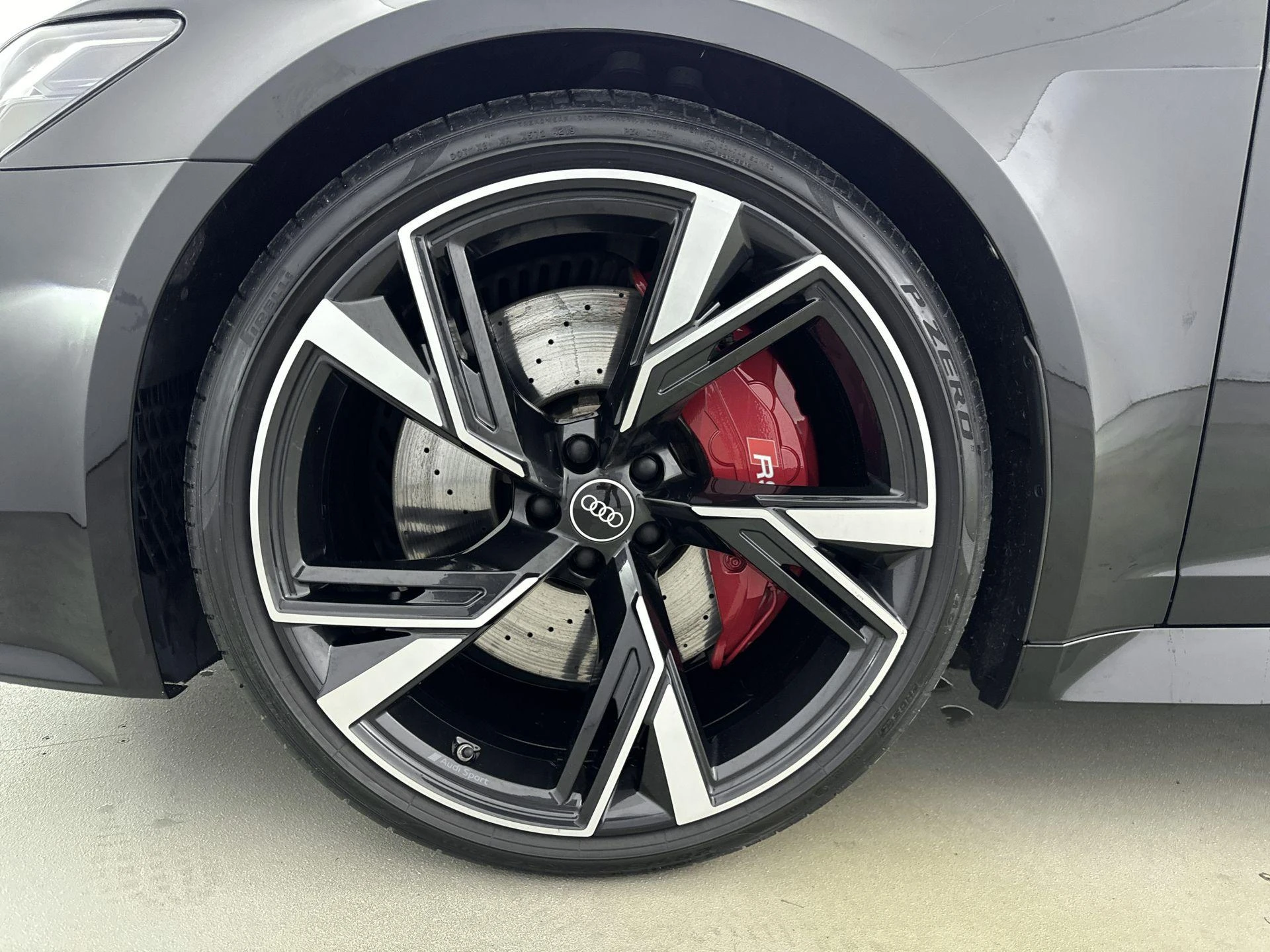 Audi-RS6-image-24