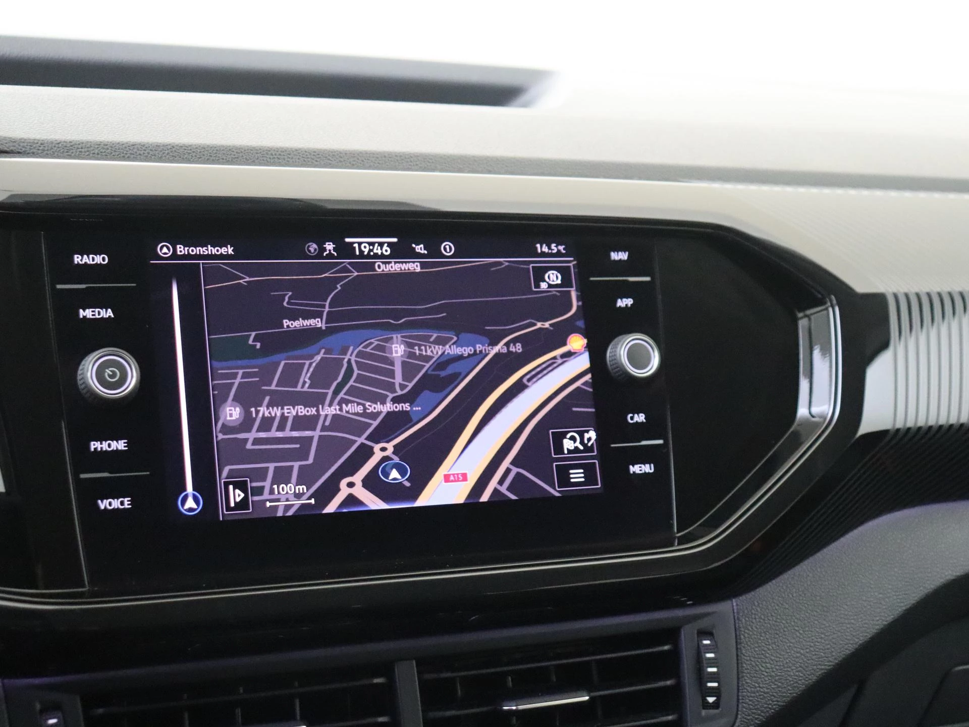 Volkswagen-T-Cross-image-20