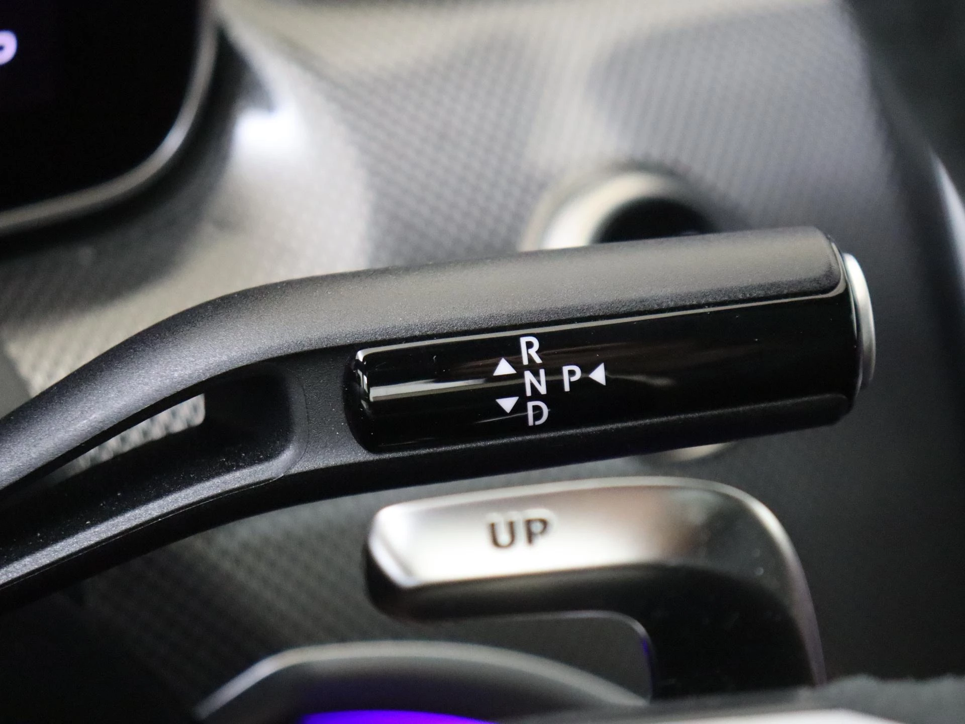 Mercedes-Benz-CLE-image-21