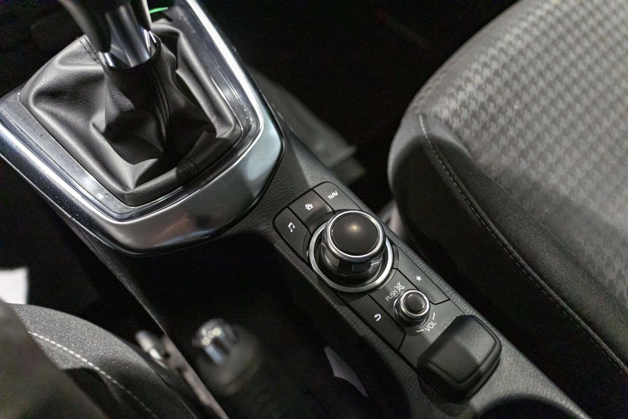 Mazda 2 1.5 Skyactiv-G 66kW Hakoné