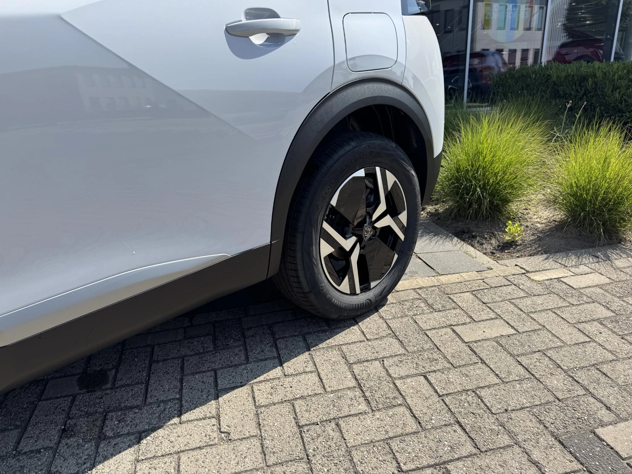 Peugeot-2008-image-8