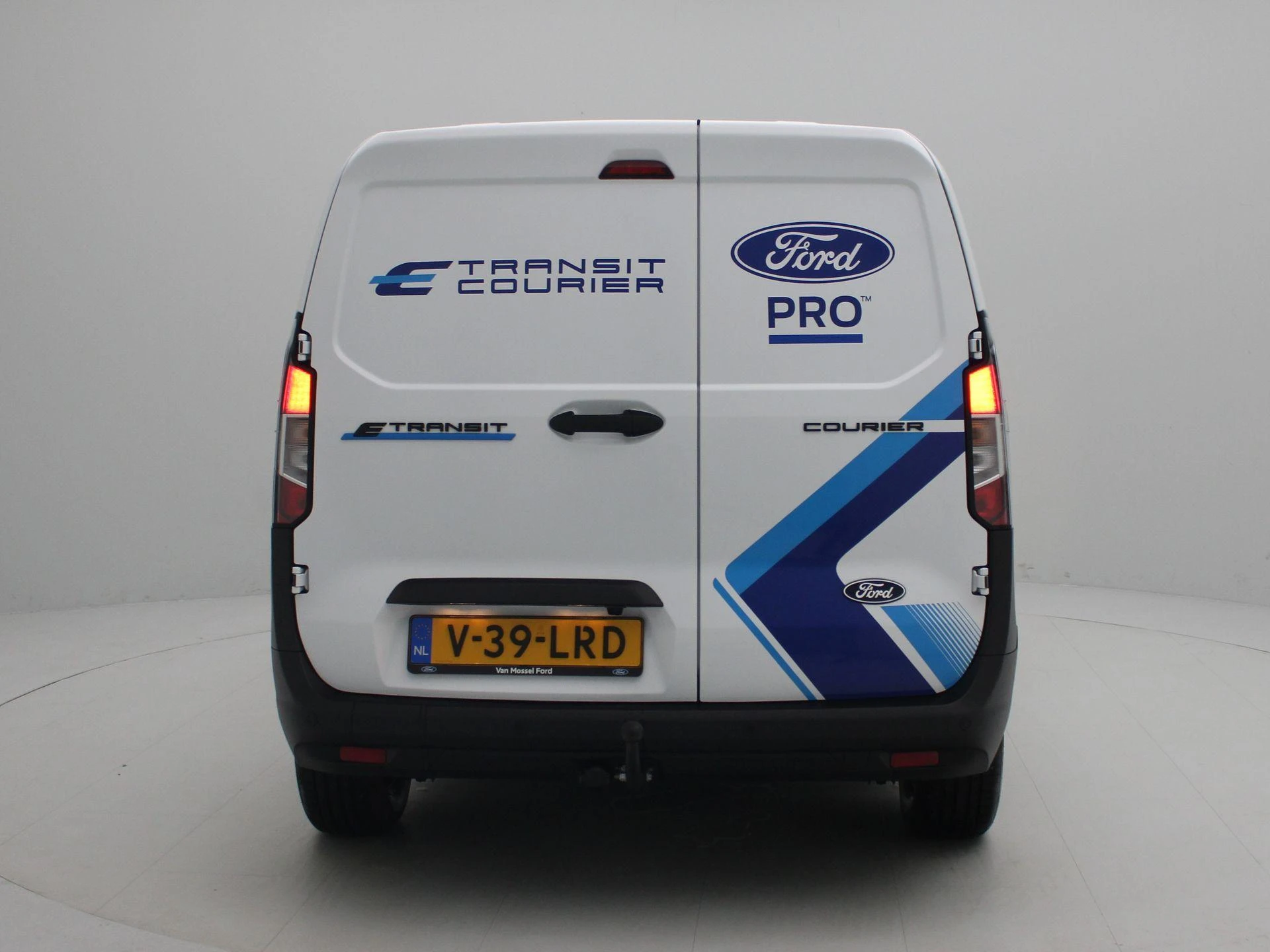 Ford-E-Transit-image-4