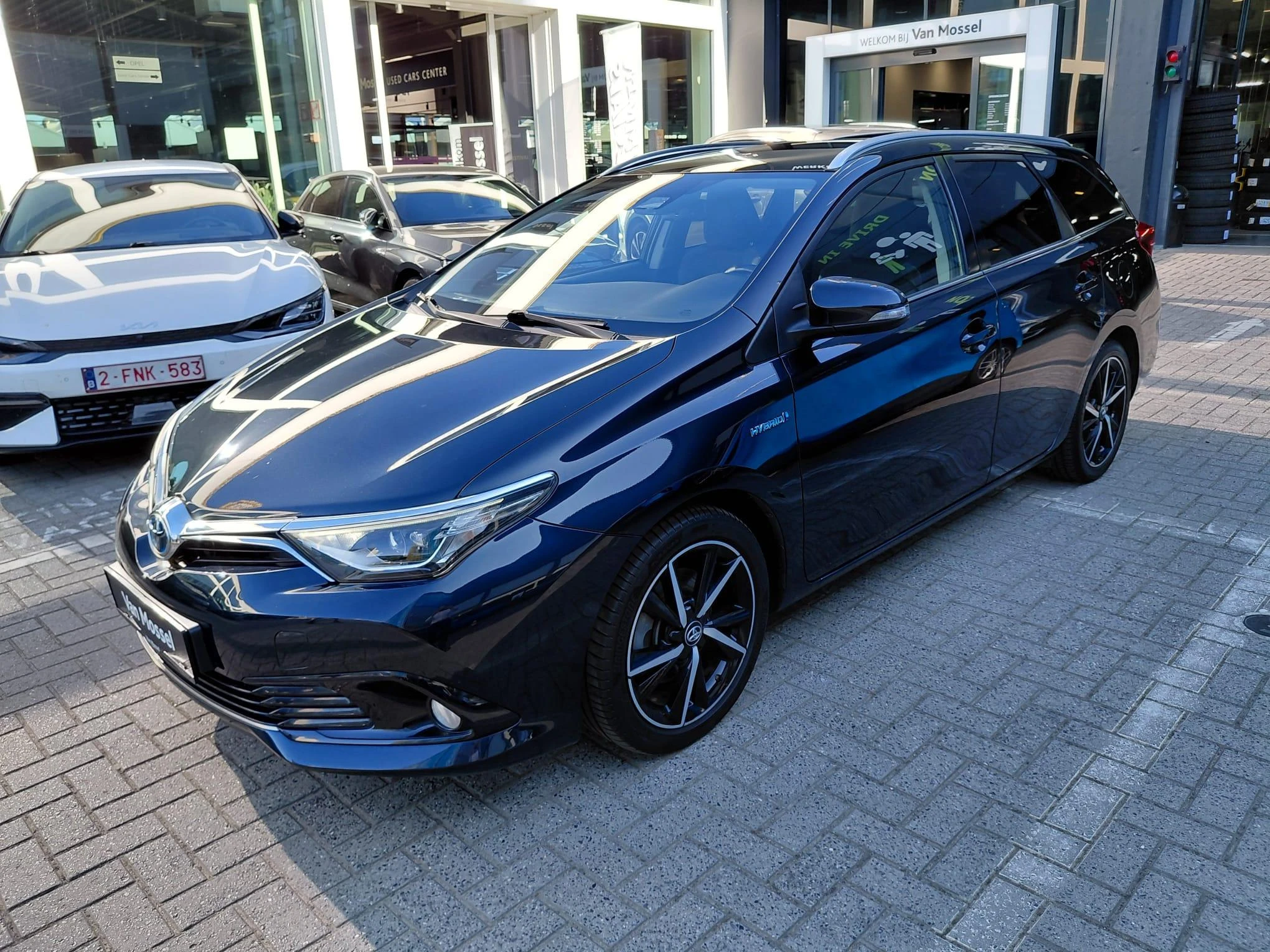 Toyota Auris Touring Sports 1.8 VVT-i Hybrid CVT Dynamic HSD