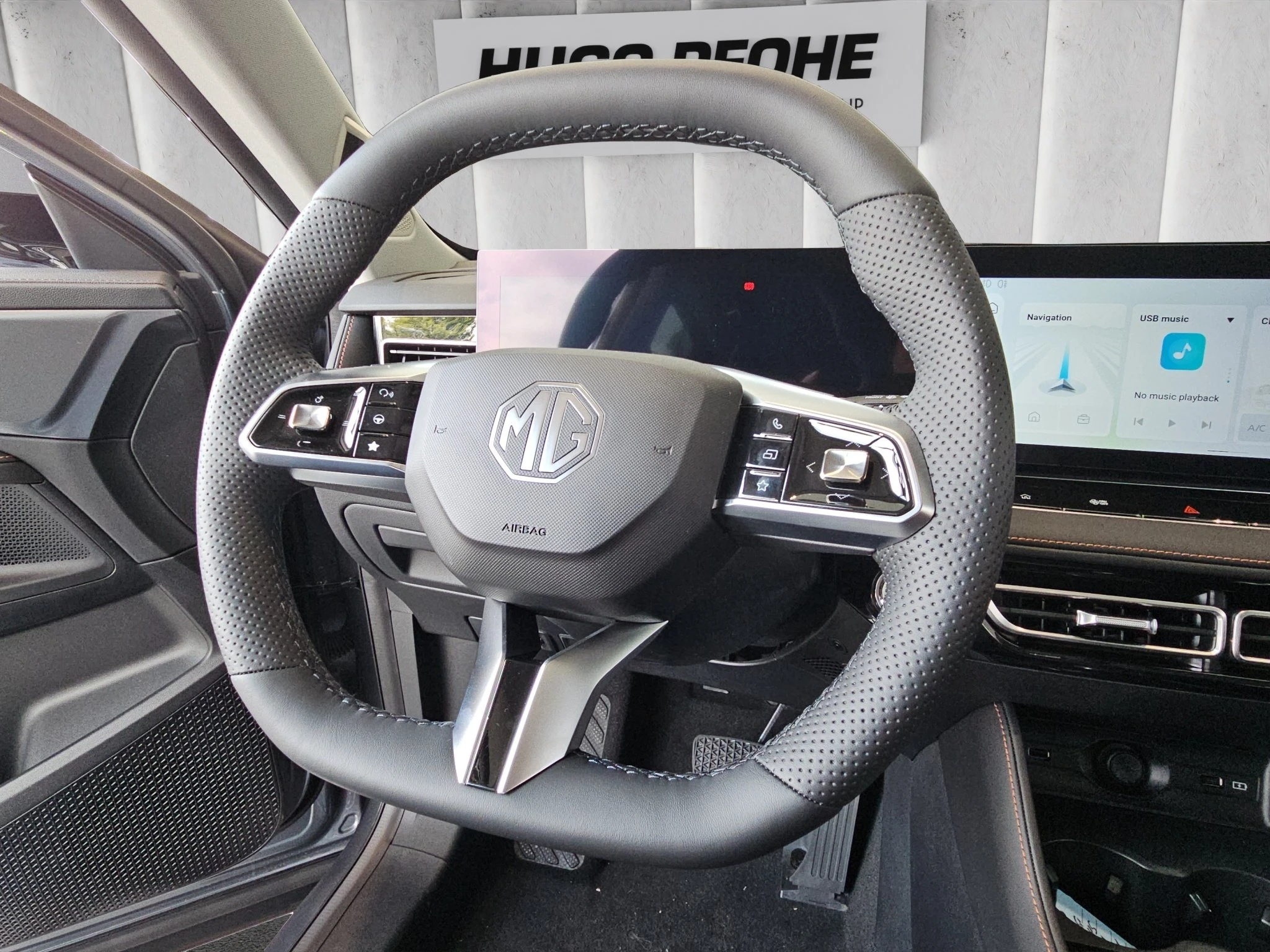 MG HS Luxury 1.5 T PHEV Sports Utility Vehicle. 200 kW. 5-türig