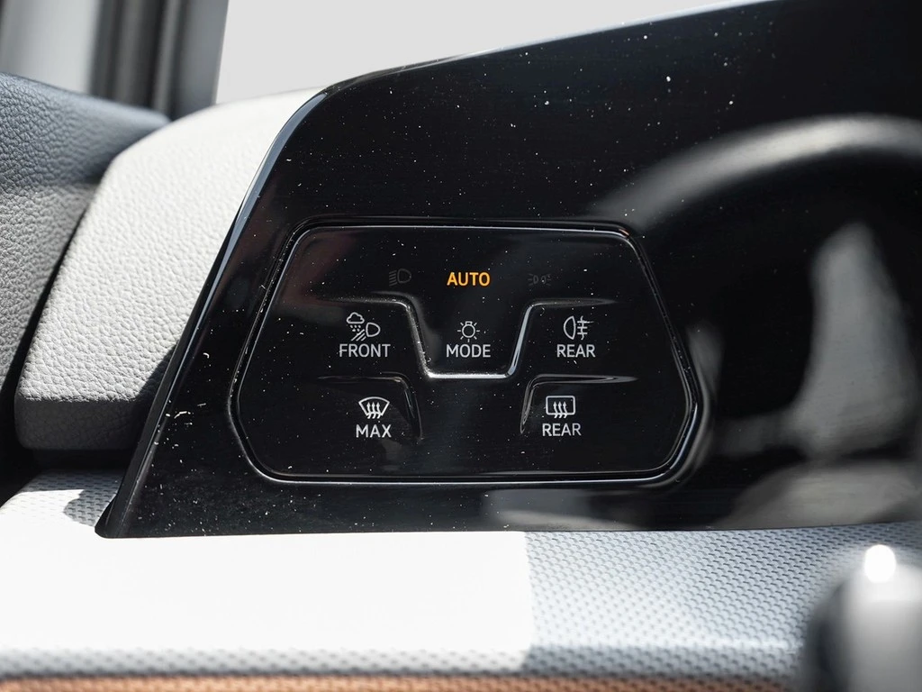 Volkswagen Golf VIII 1.5 TSI Style /Navi/LED/RFK/ACC