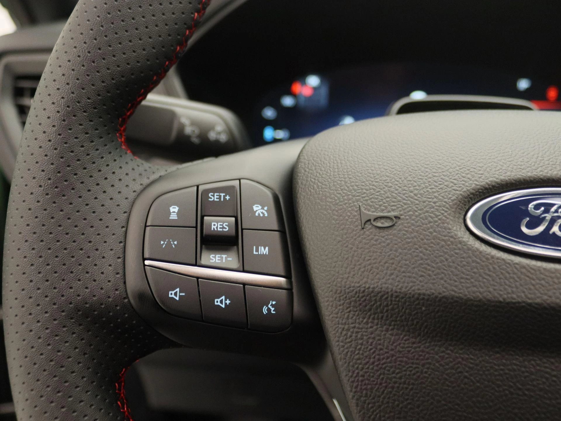 Ford-Kuga-image-20