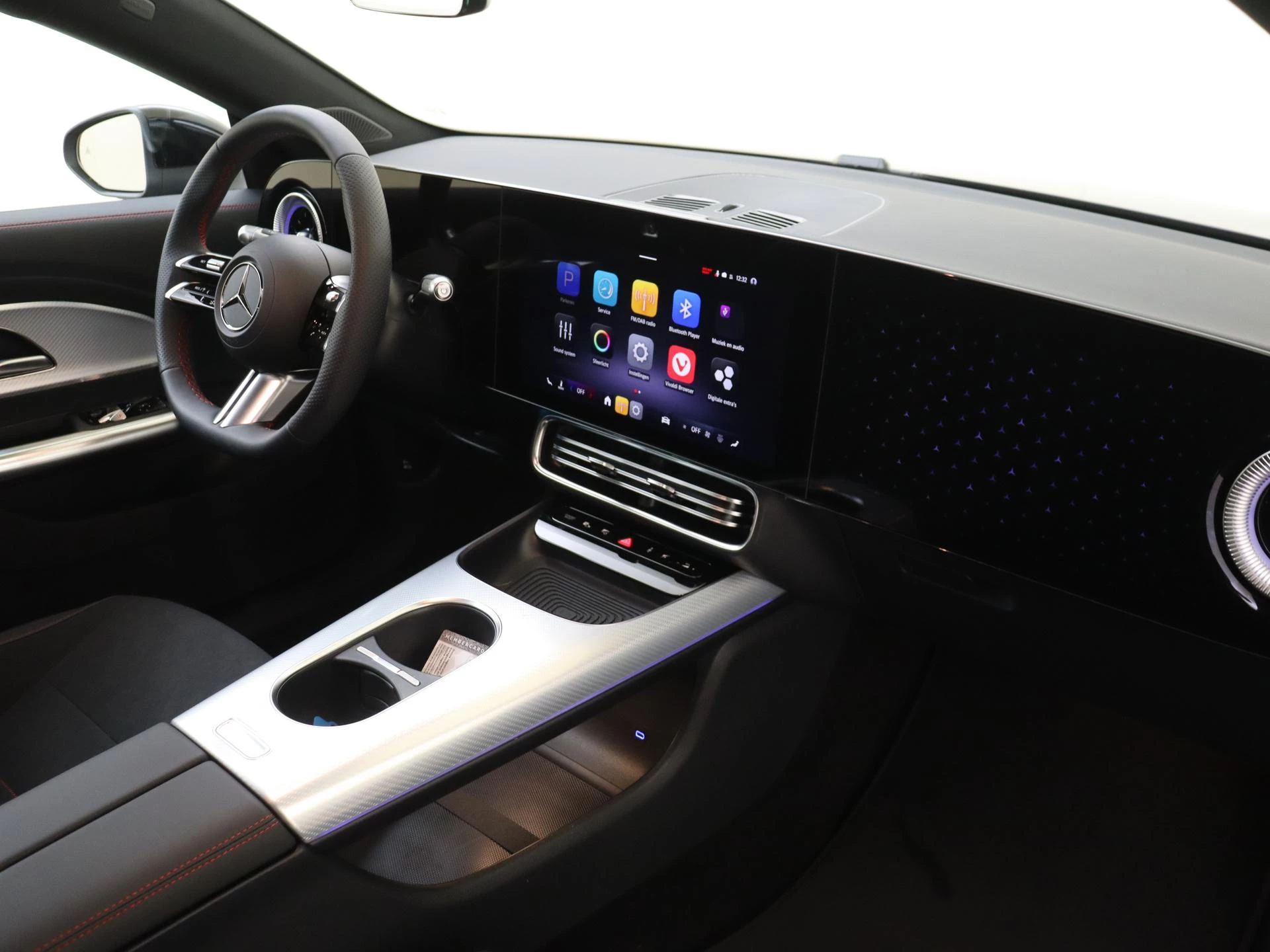 Mercedes-Benz-CLA-image-10