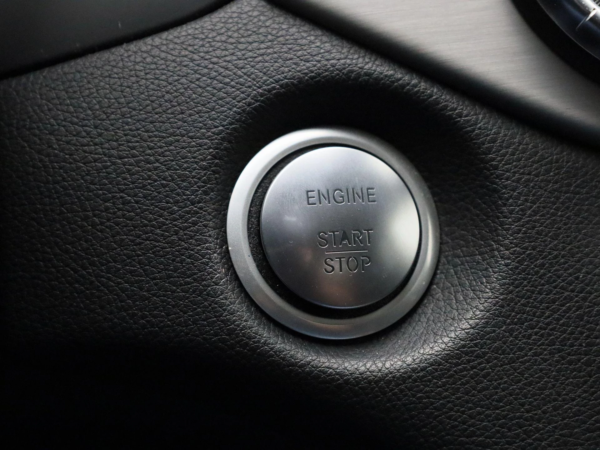 Mercedes-Benz-CLA-image-22