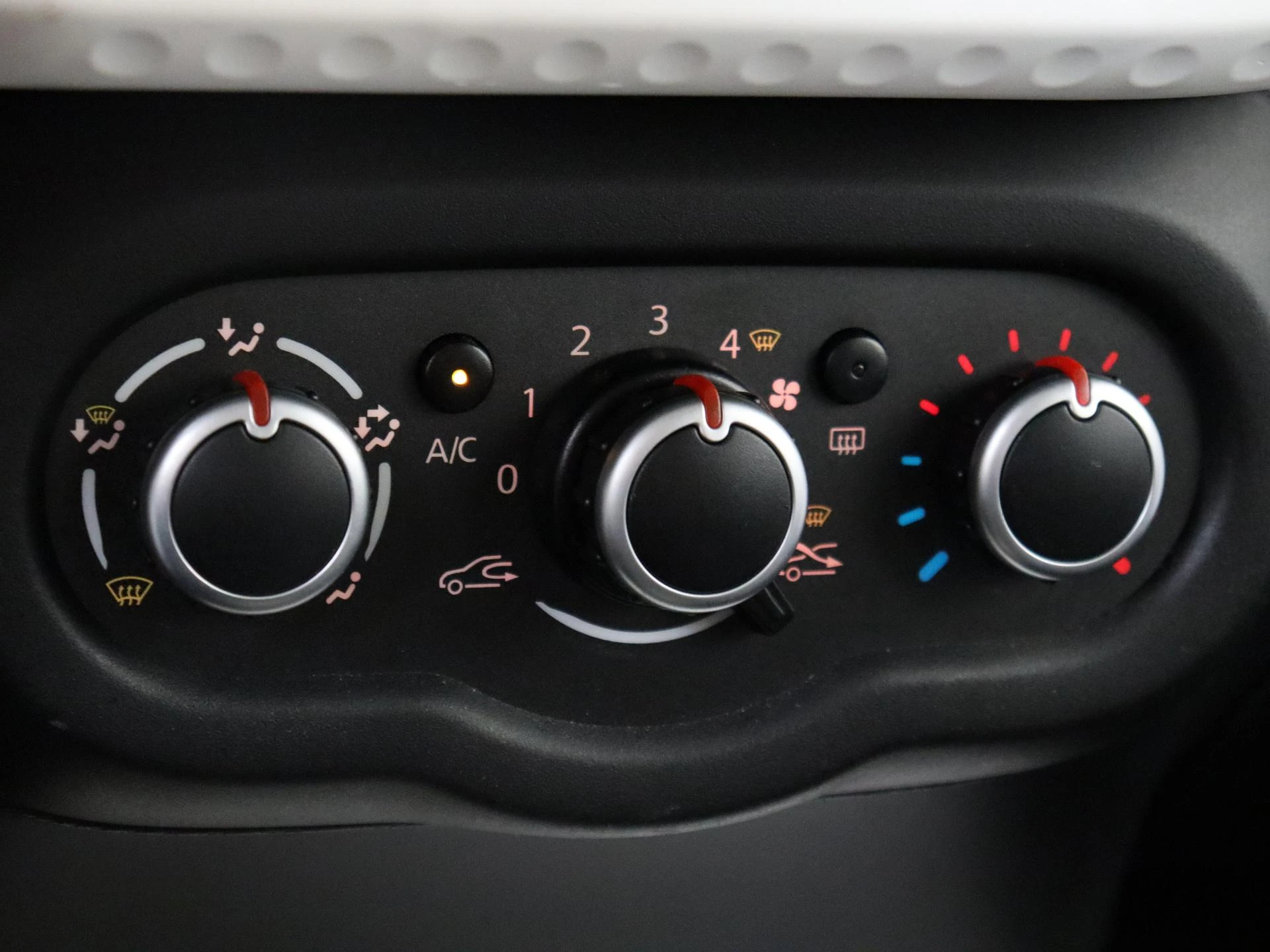 Renault-Twingo-image-17