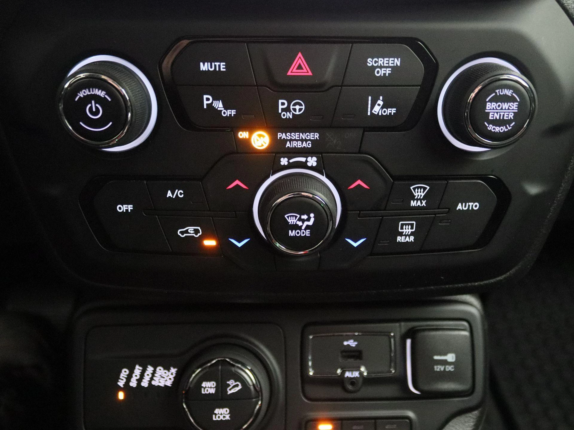 Jeep-Renegade-image-9