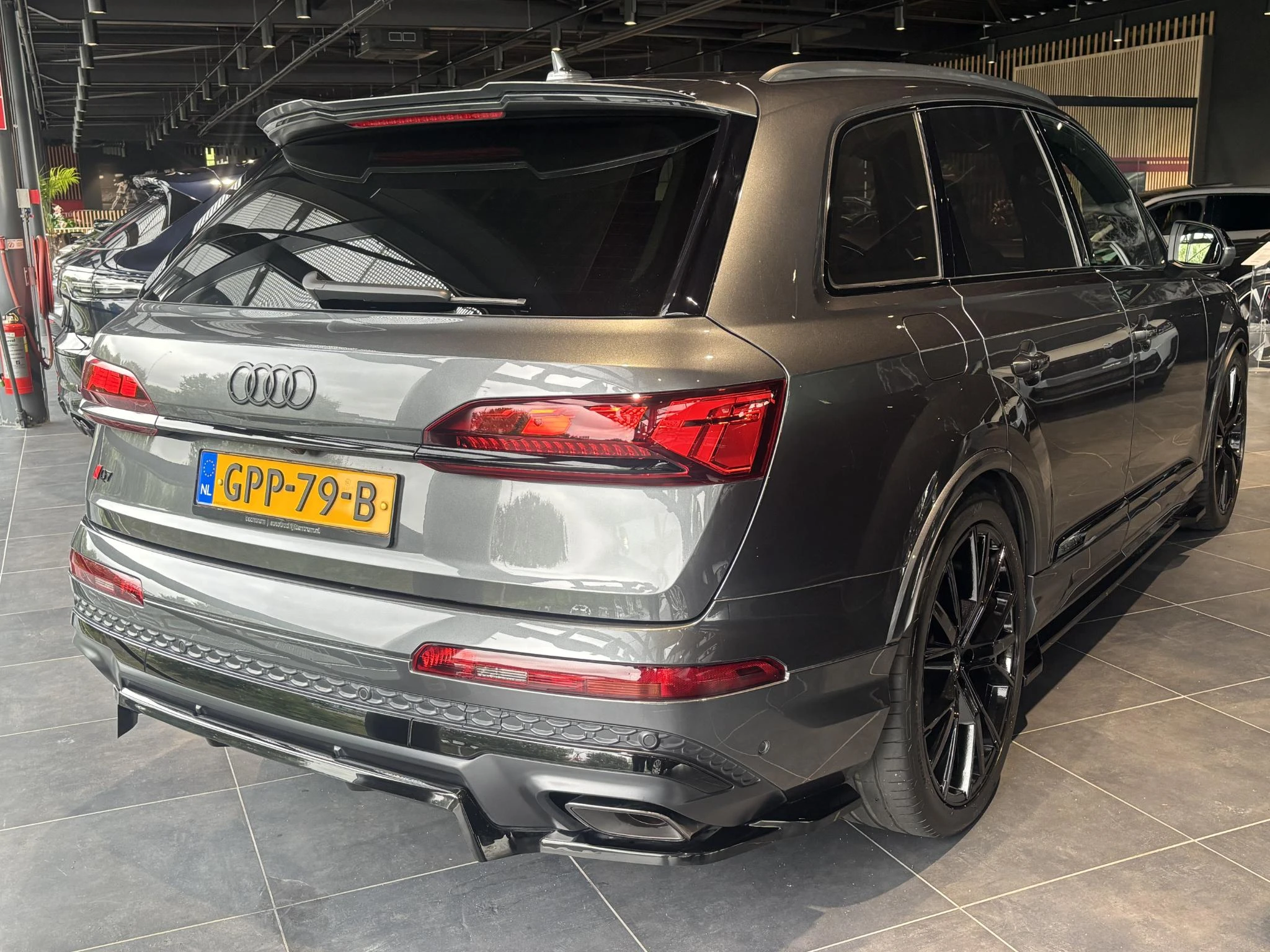 Audi-Q7-image-1