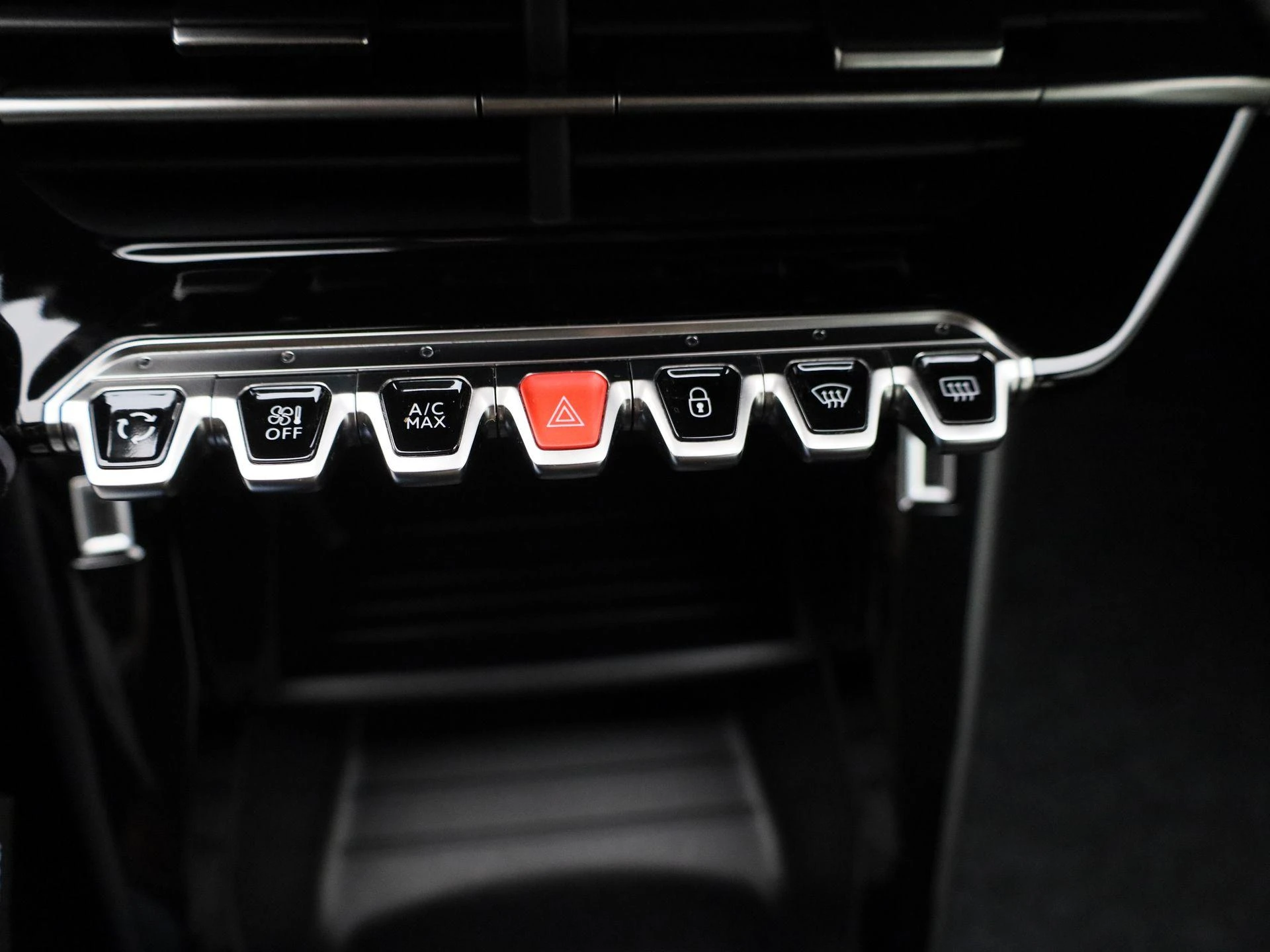 Peugeot-208-image-19