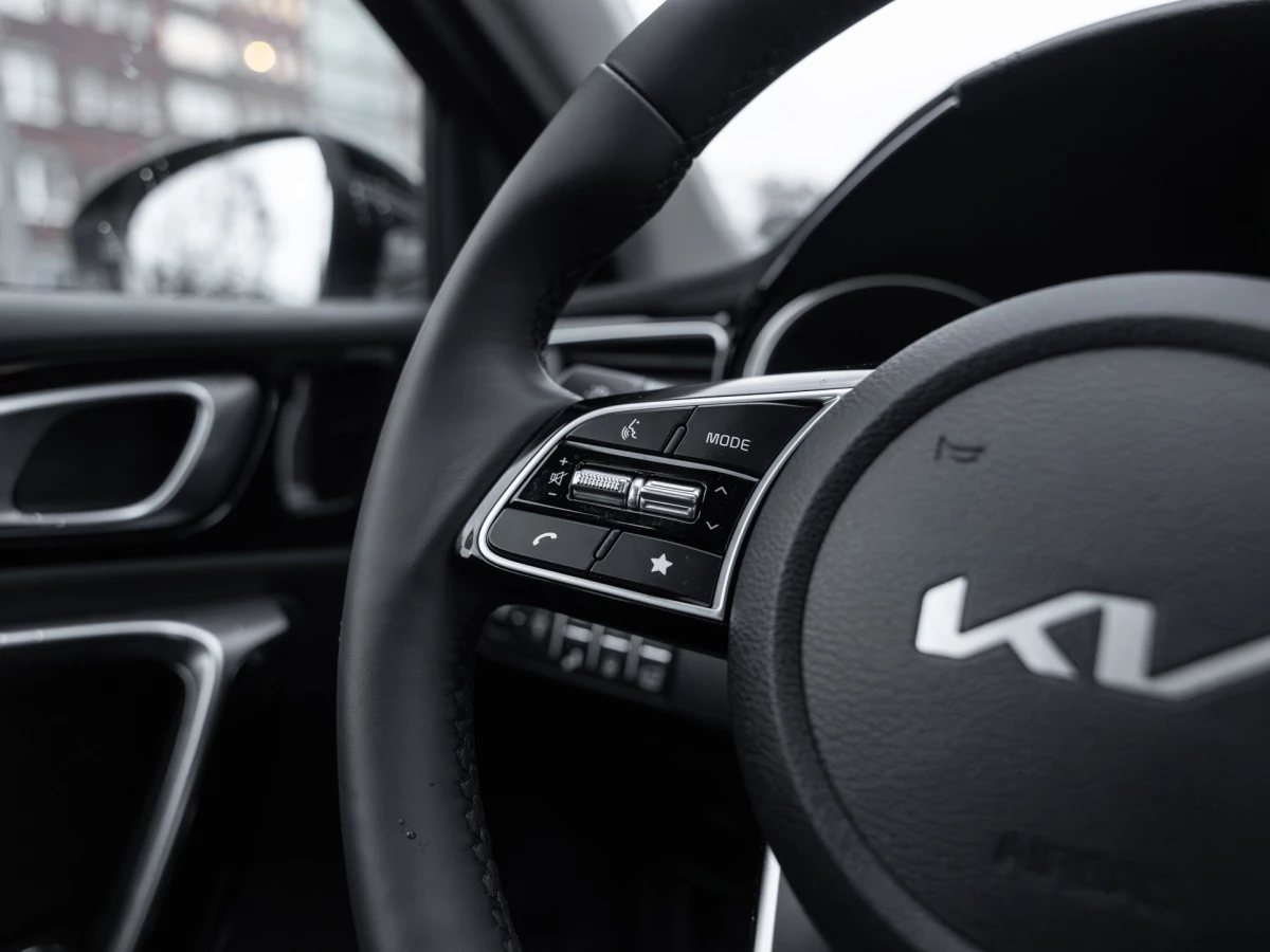 Kia XCeed Spirit 1.6 CRDi Auto | SHZ | LMF | RFK | Navi | AC | LRHZ | GRA |