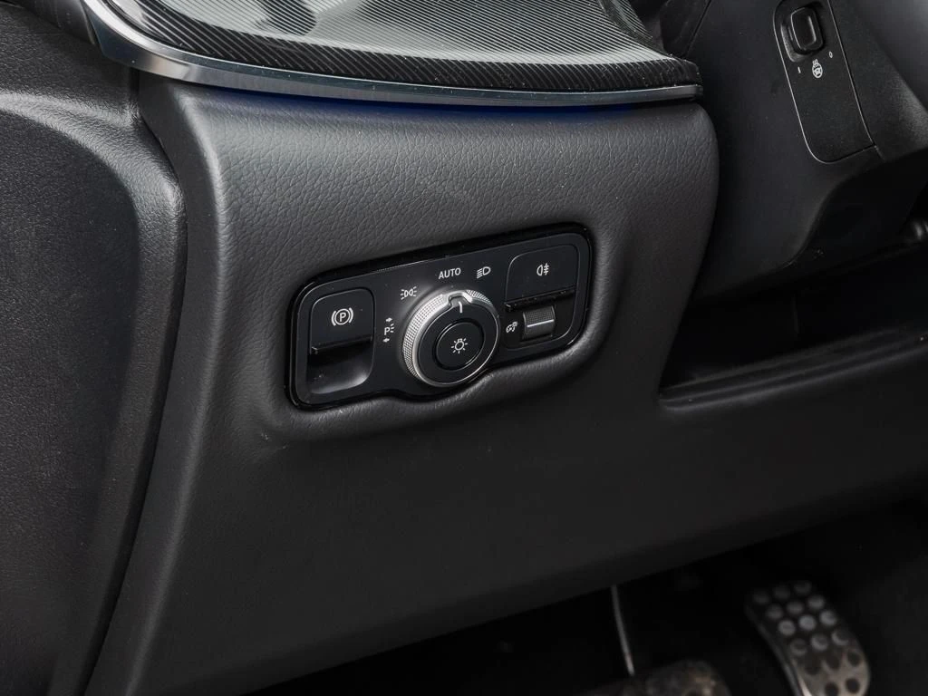 Mercedes-Benz-V-Klasse 250-image-12