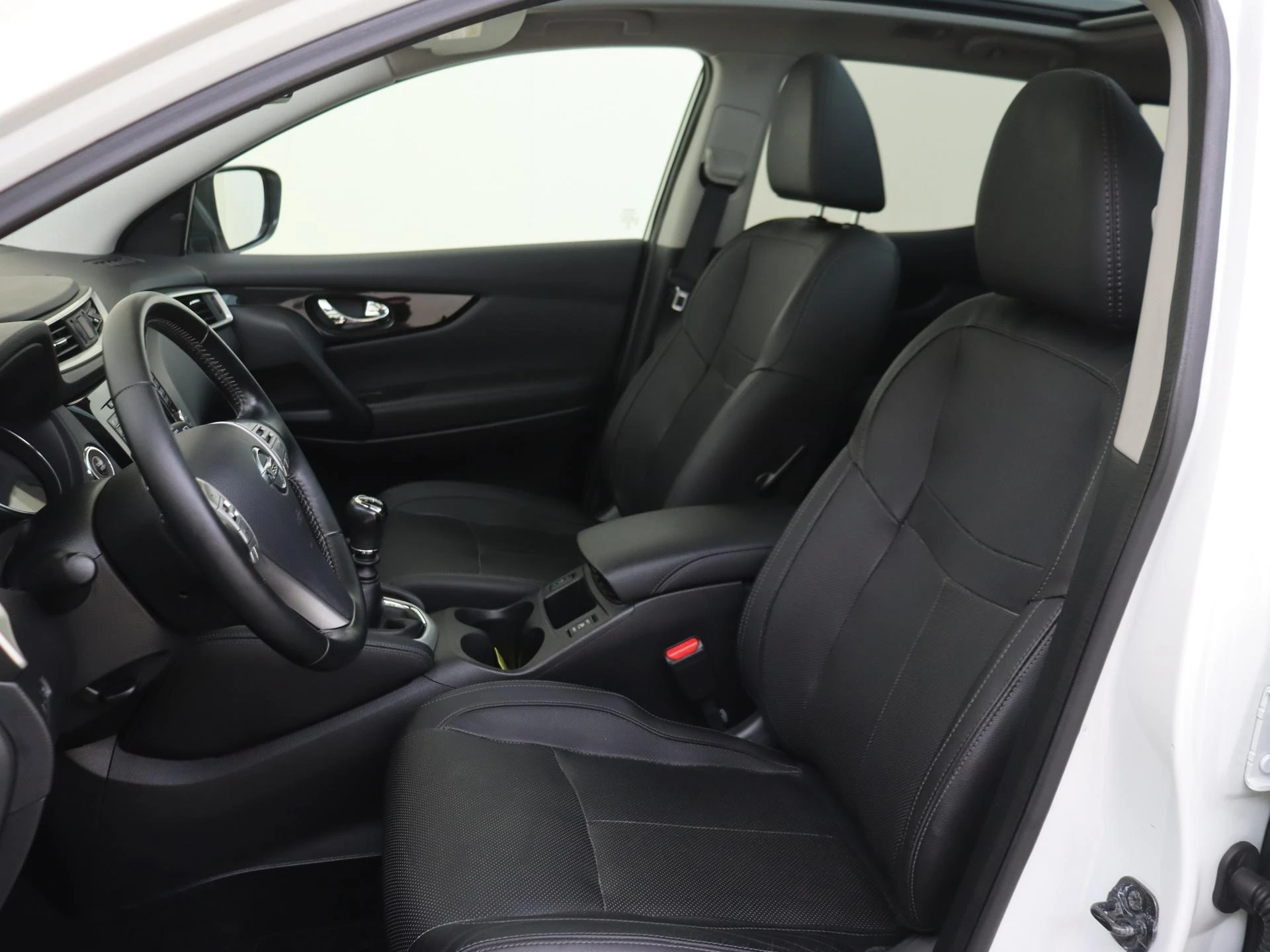 Nissan-QASHQAI-image-14