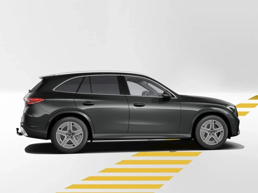 Mercedes-Benz-GLC 300 e-image-7