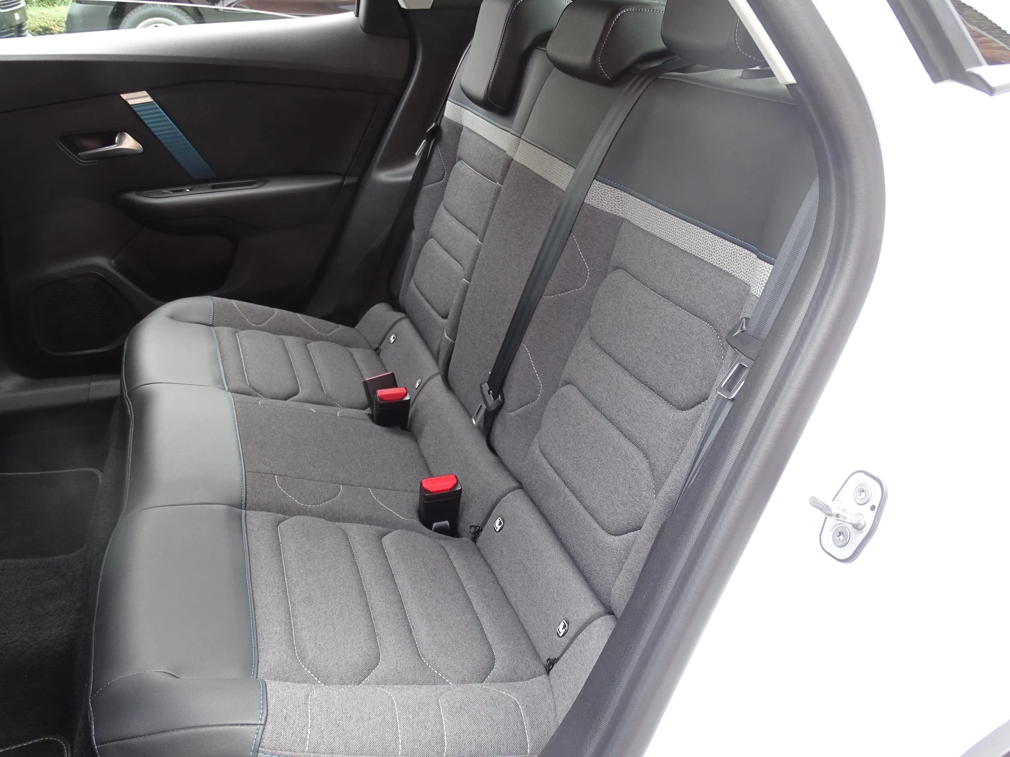 Citroën-ë-C4-image-15