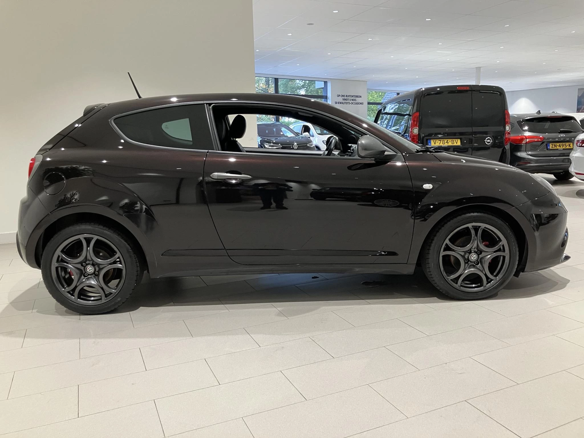 Alfa Romeo-MiTo-image-6