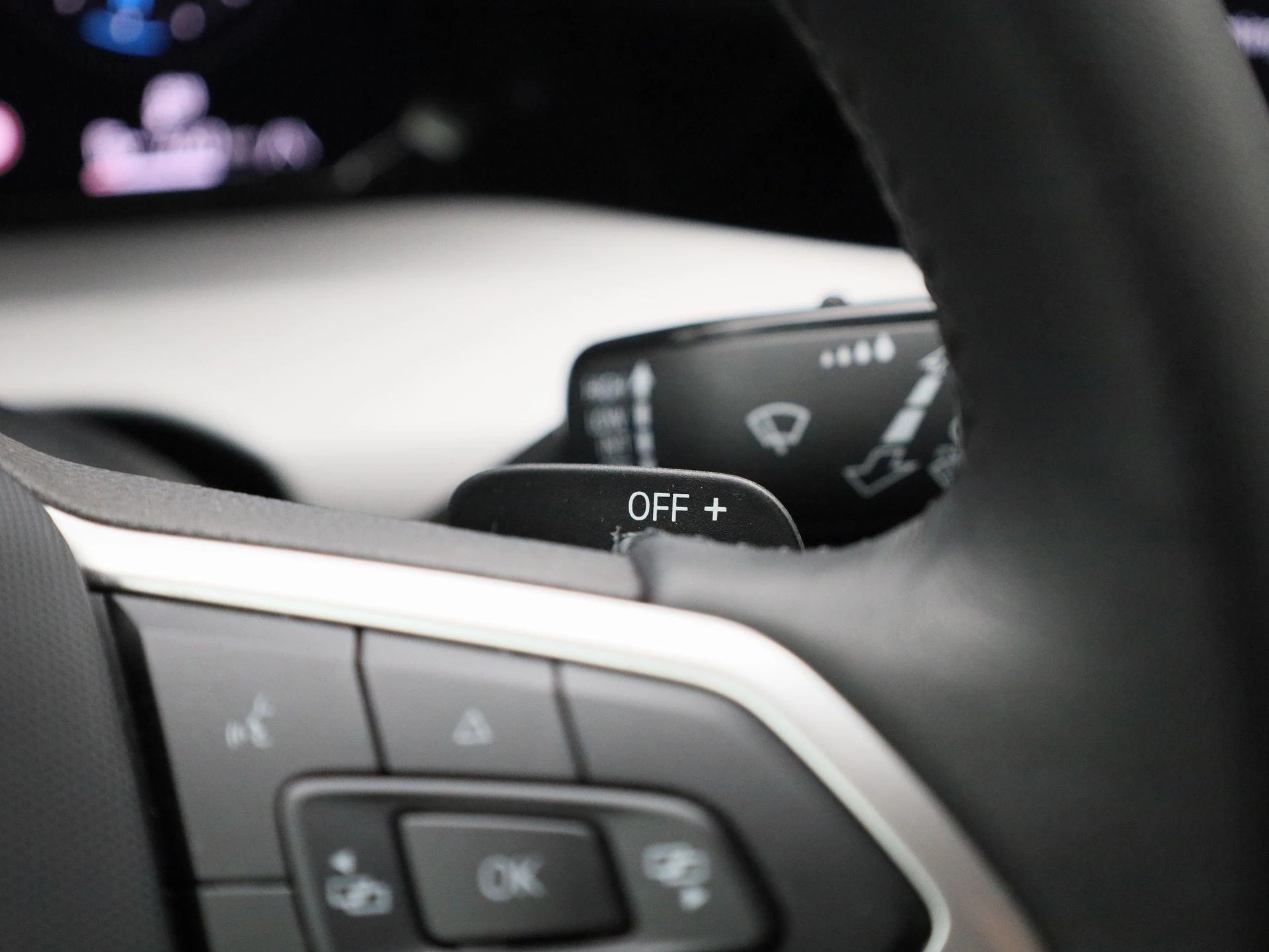 Volkswagen-Golf-image-30