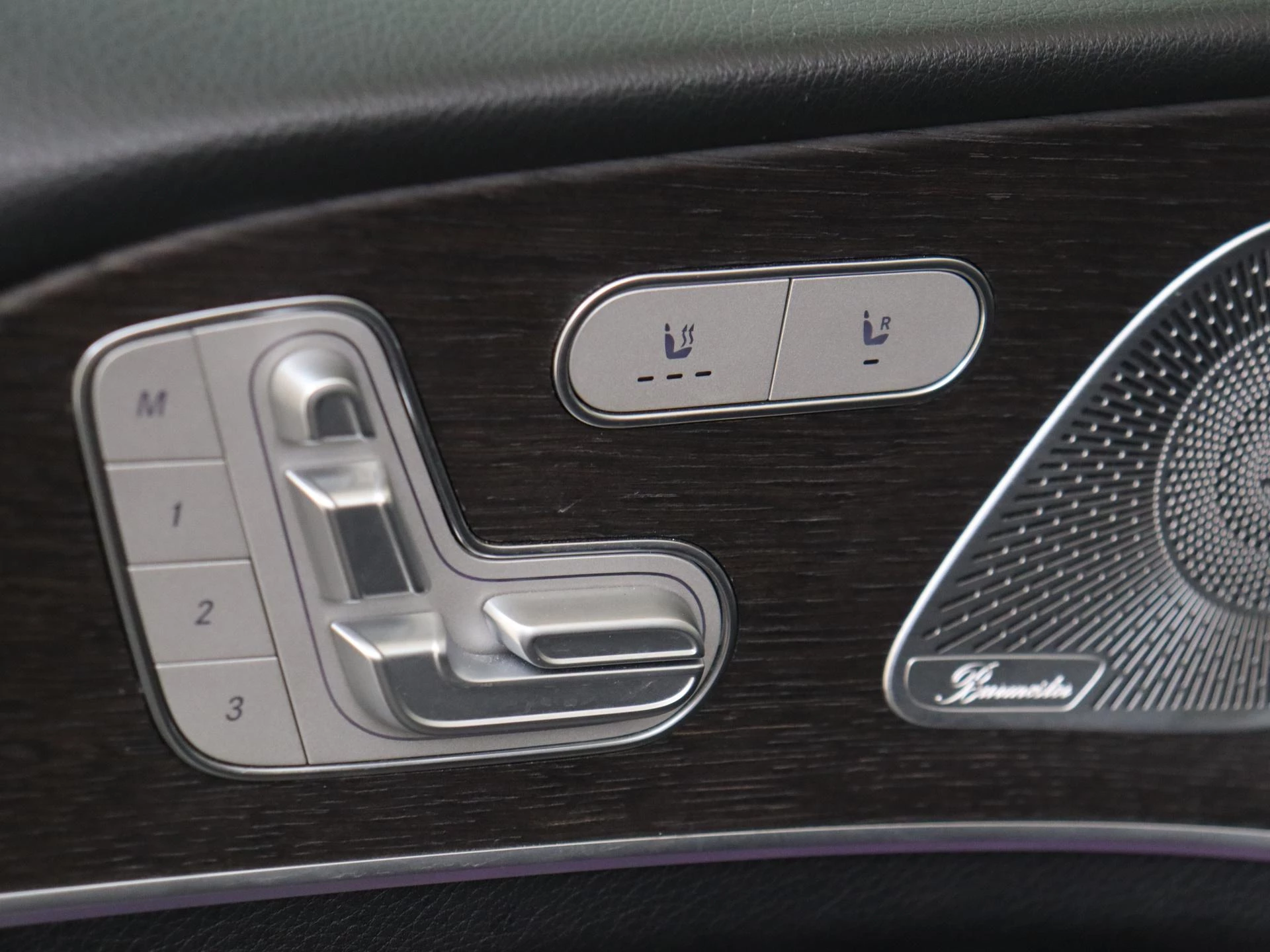 Mercedes-Benz-GLE-image-26