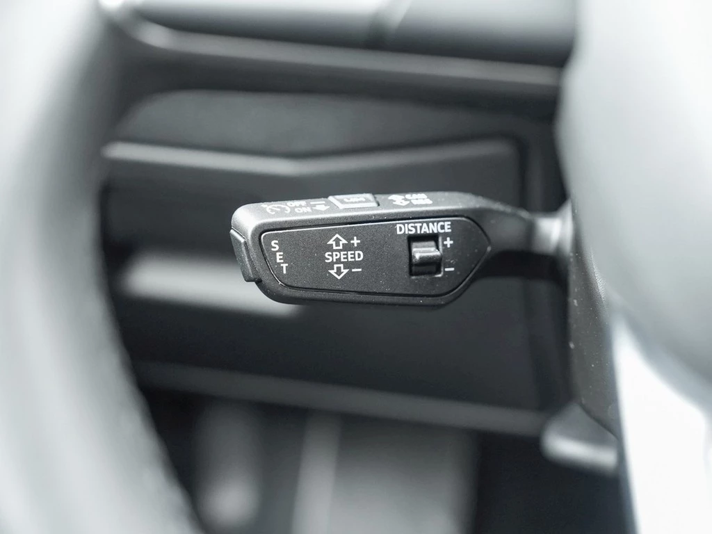 Audi A3 Sportback 35 TDI S tronic S Line /SONOS/HuD