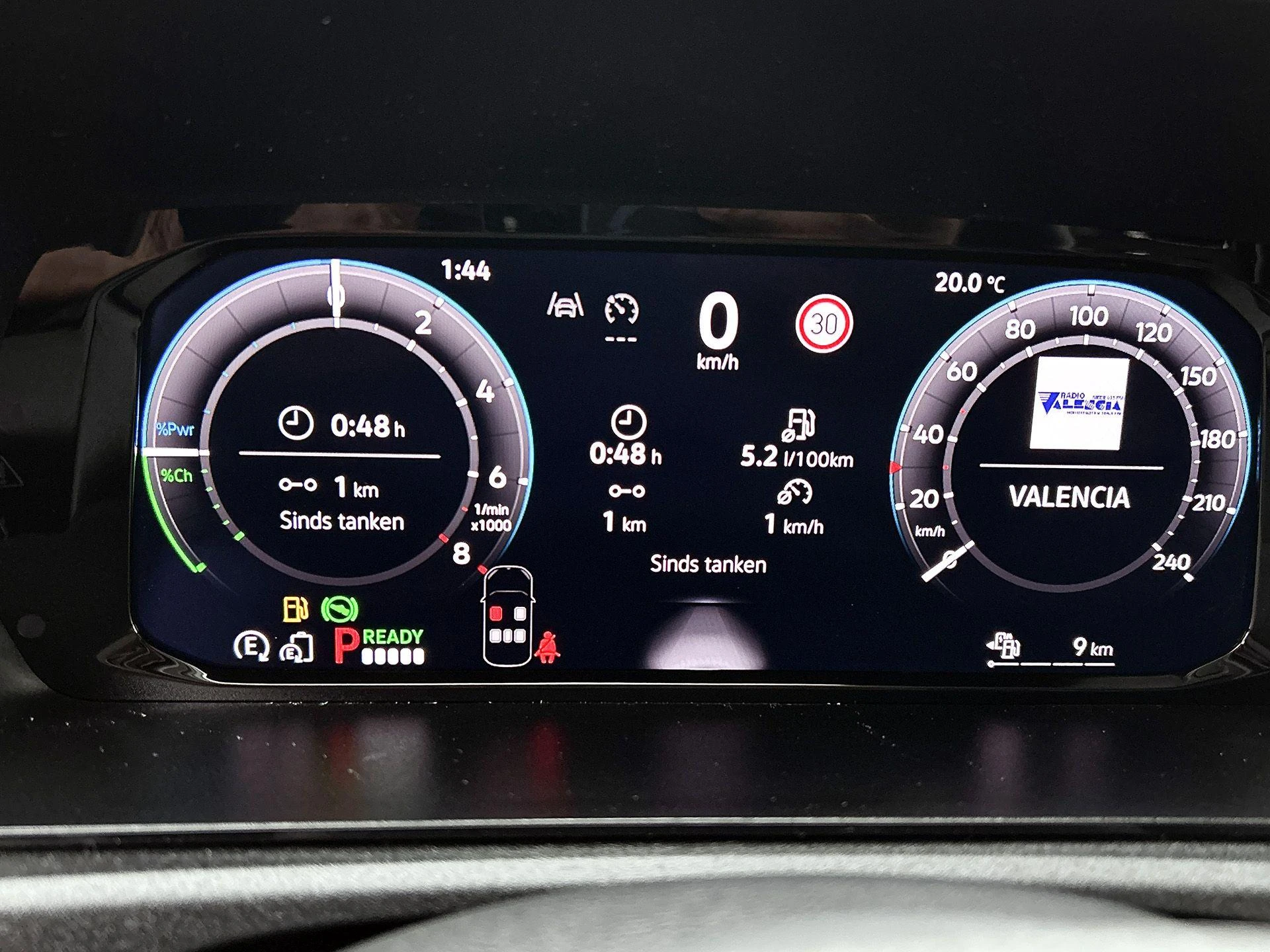 Volkswagen-Caddy-image-12