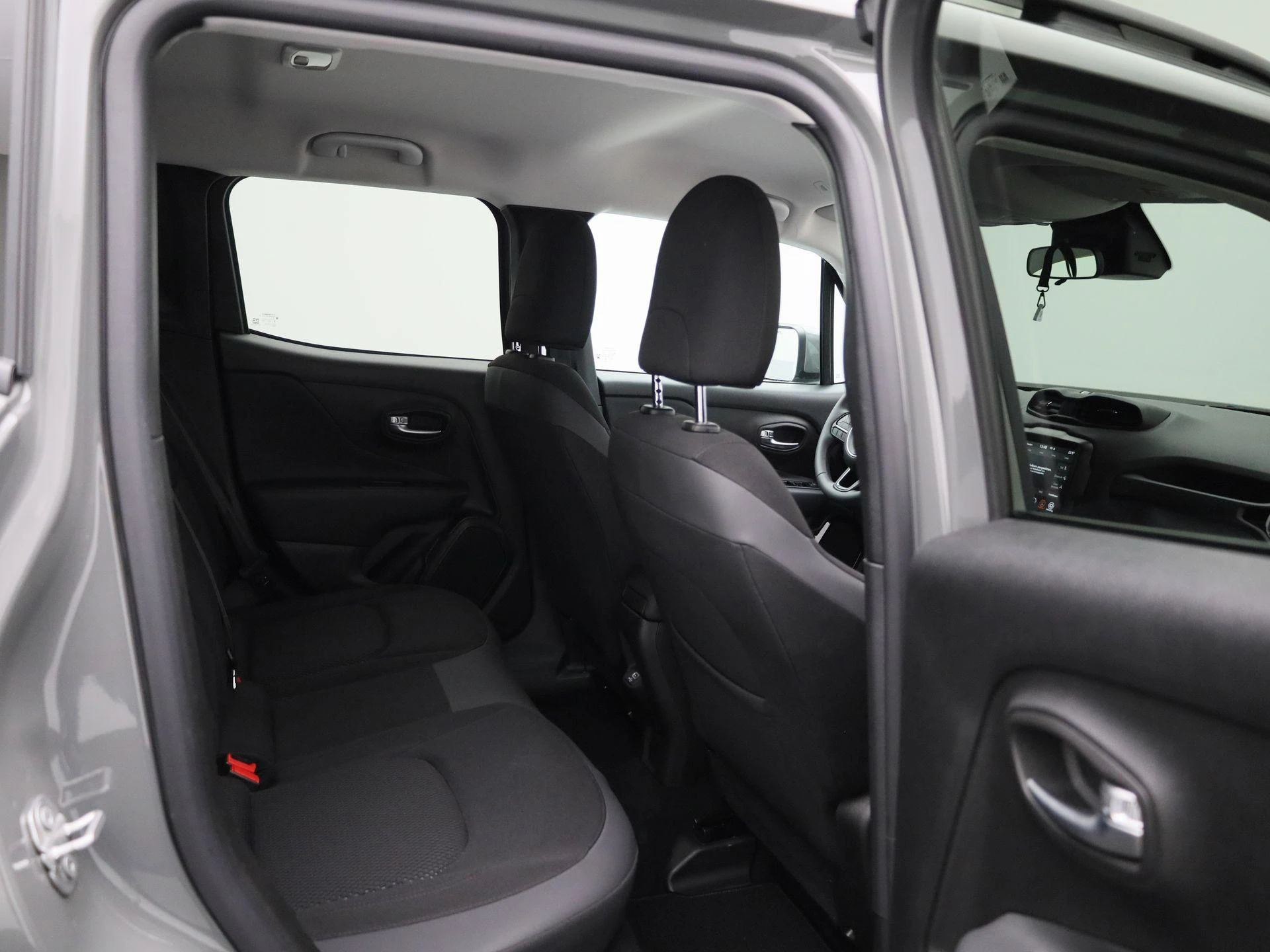 Jeep-Renegade-image-36