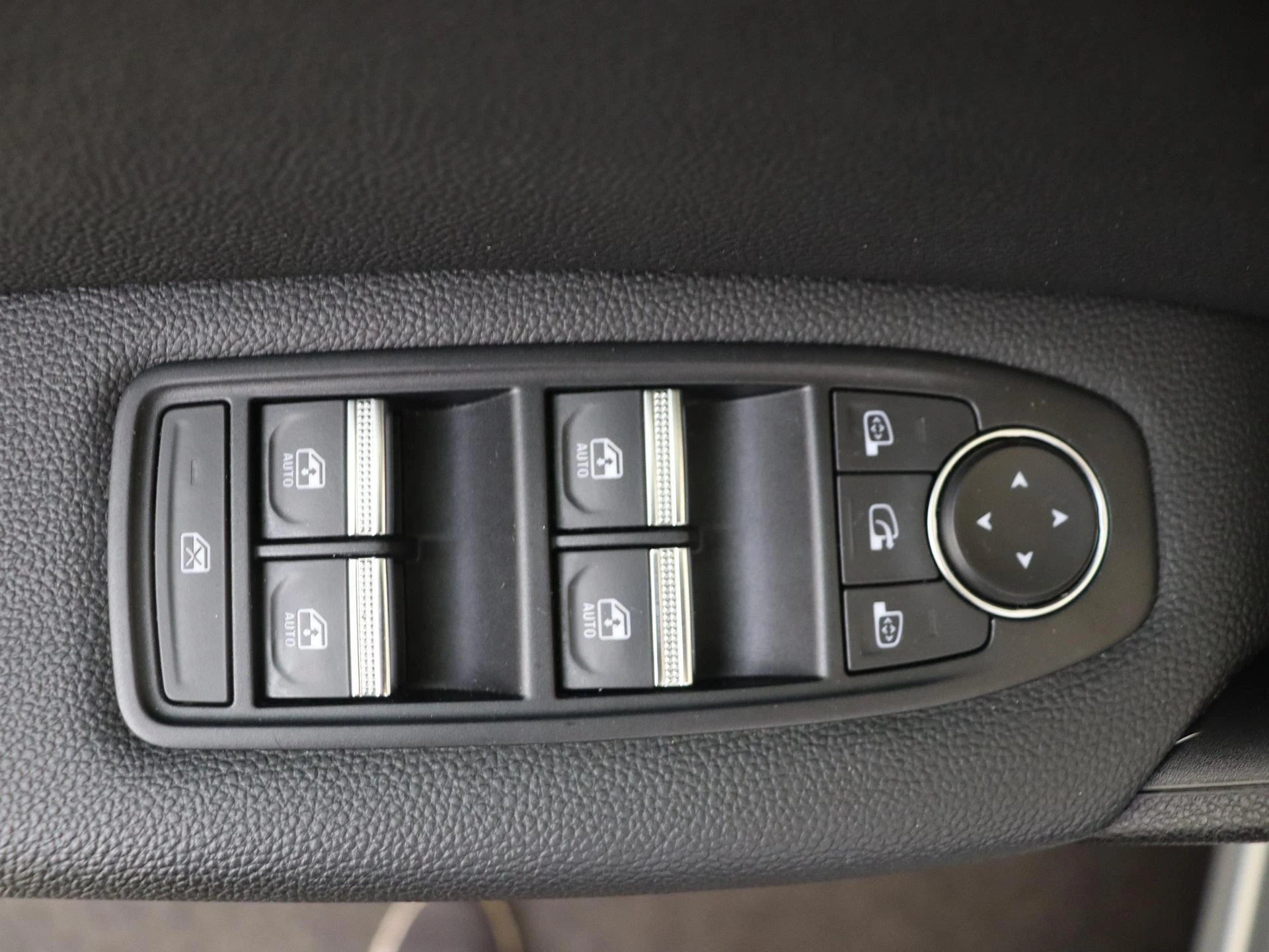 Renault-Captur-image-26