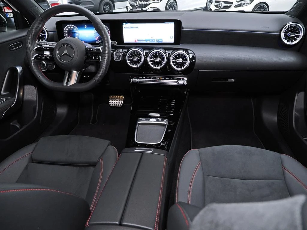 Mercedes-Benz-A-Klasse 200-image-13