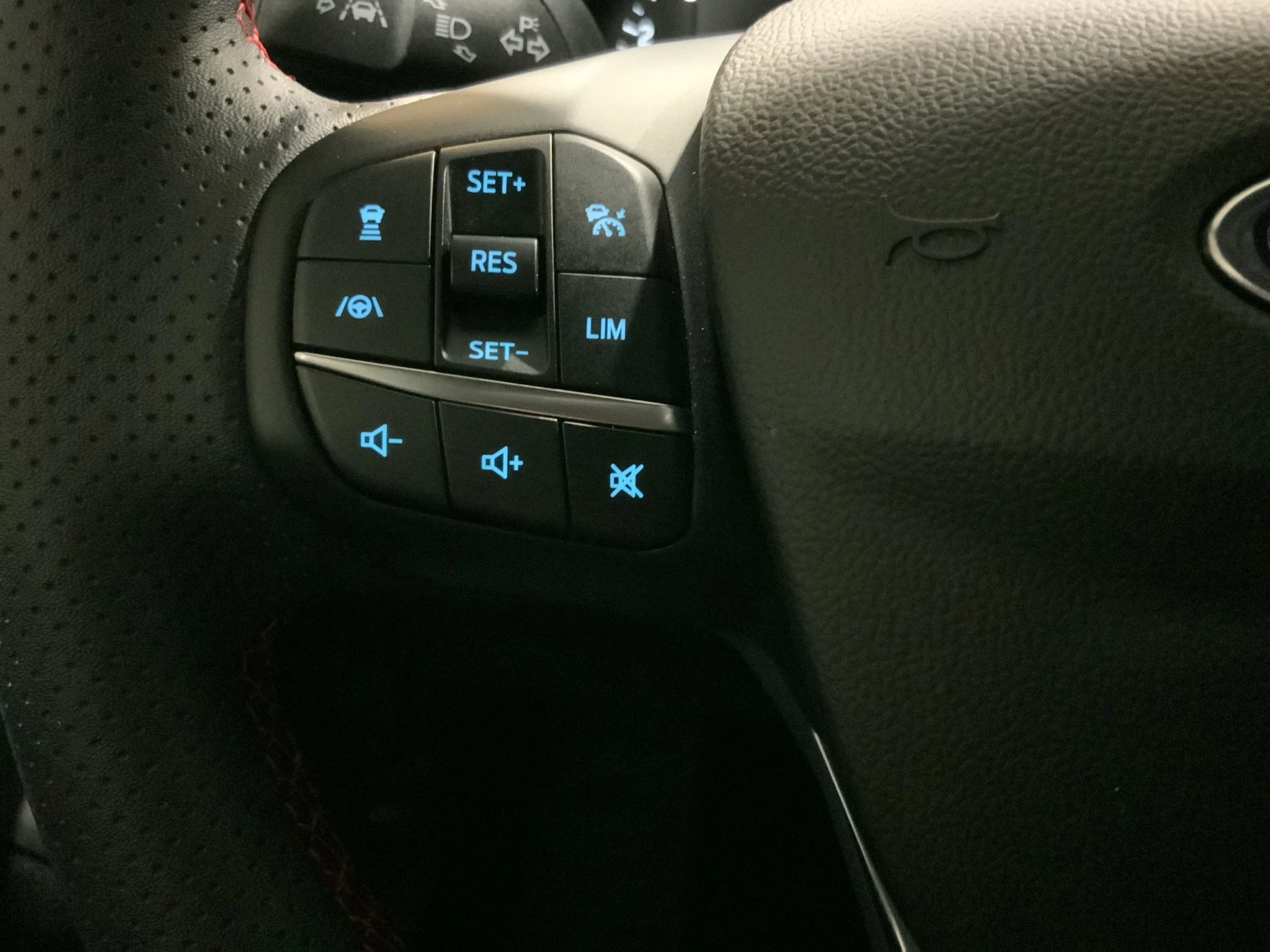 Ford Focus ST-Line Turnier Aut.*ACC*KAM*NAVI*LED*WINTER-PKT.