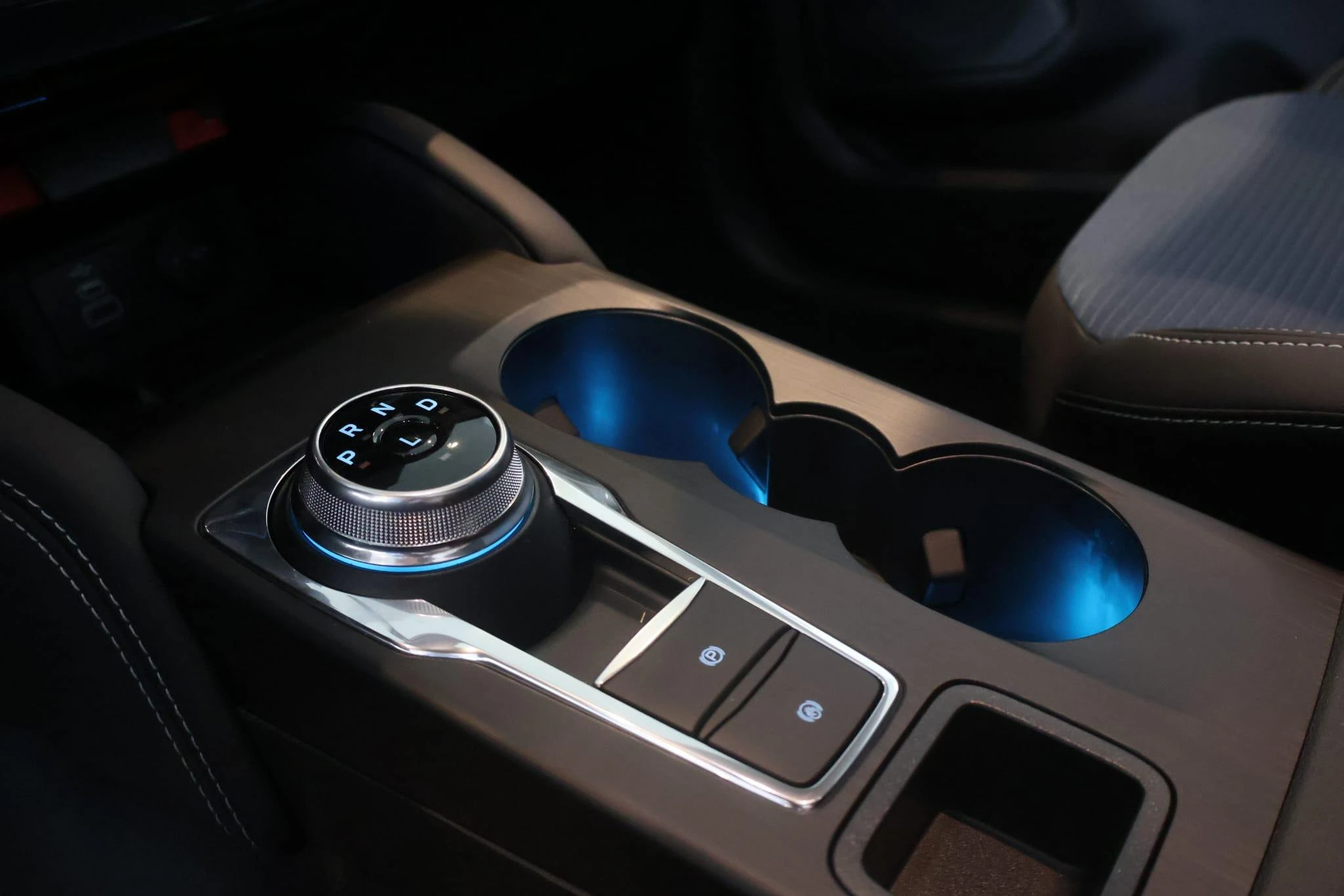 Ford-Kuga-image-24