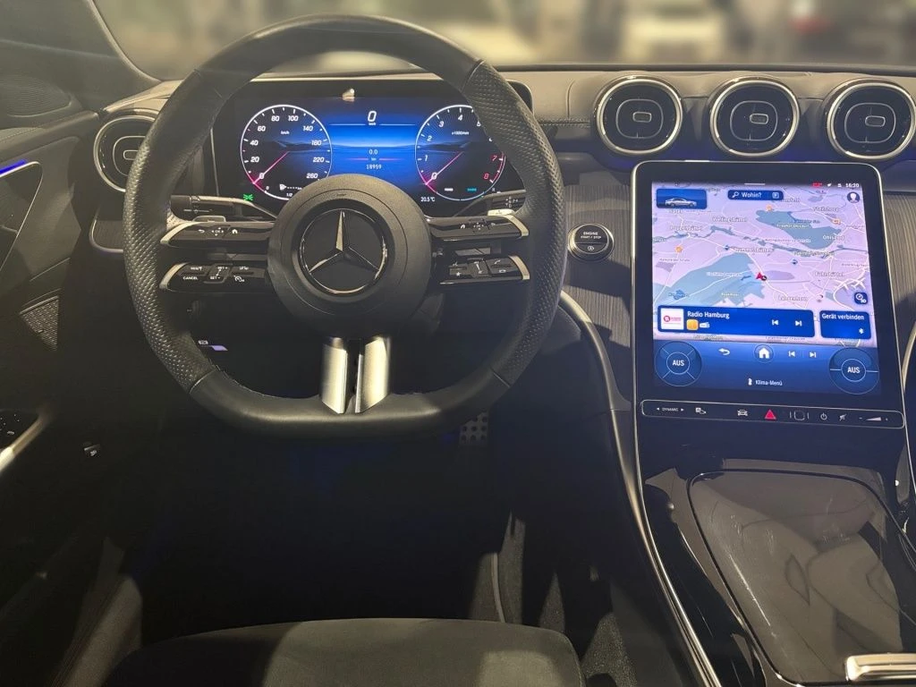 Mercedes-Benz-C-Klasse 180-image-9