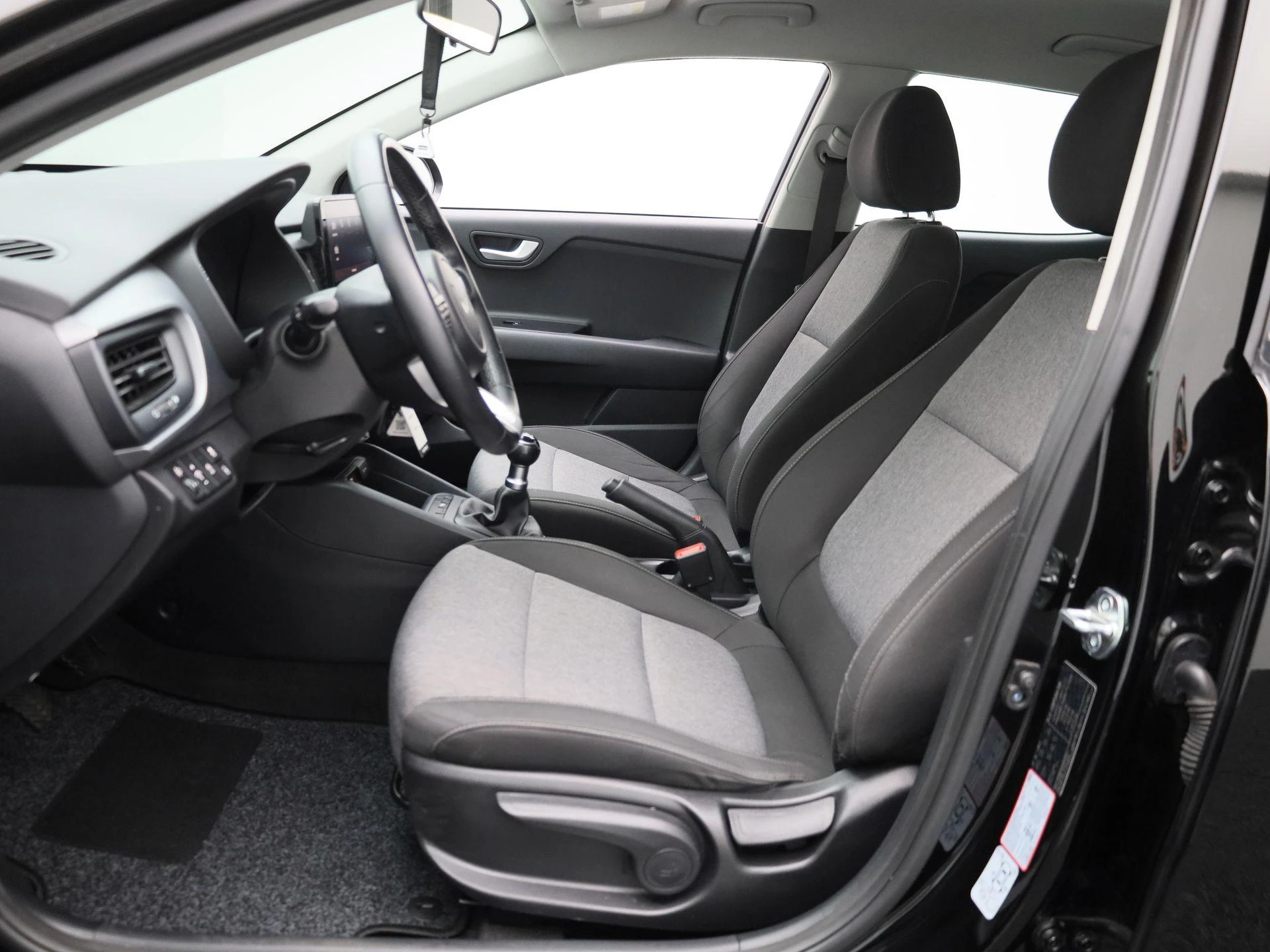 Kia-Stonic-image-9