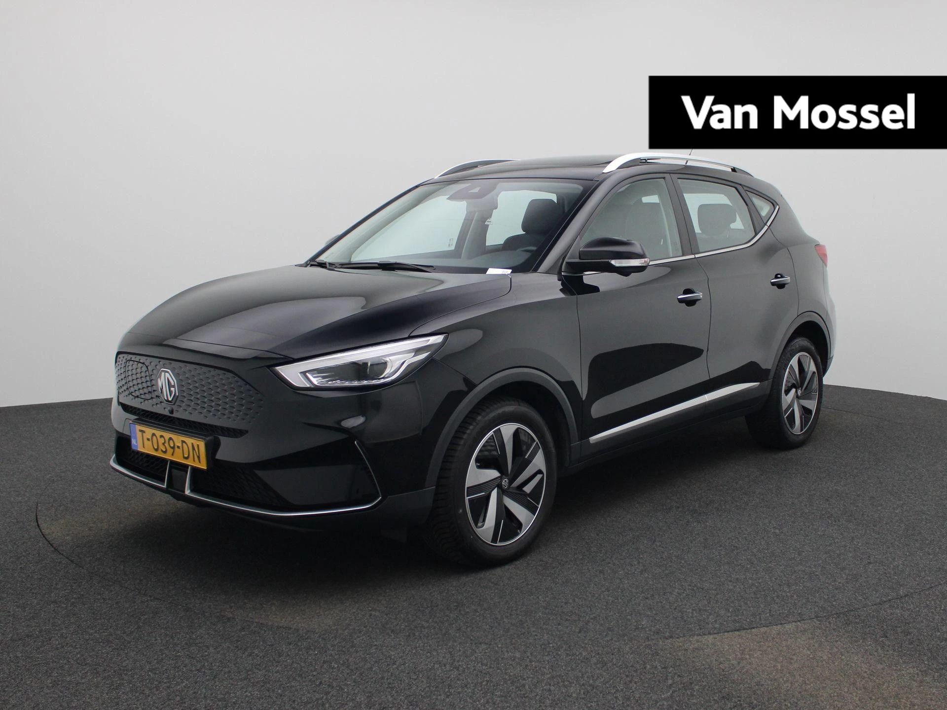 MG-ZS EV-image-0
