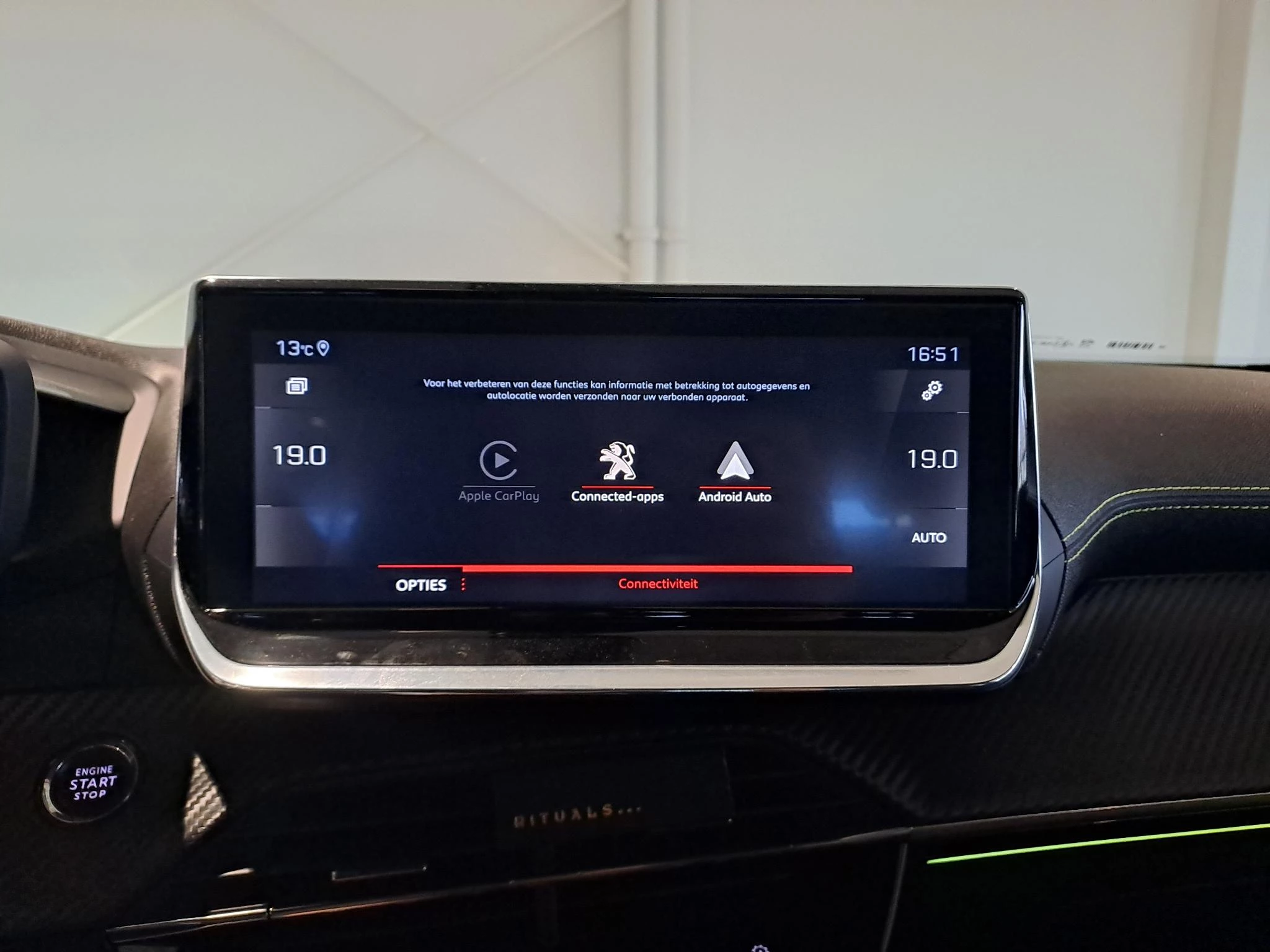 Peugeot-2008-image-27