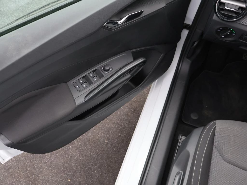 Škoda Fabia Fabia Selection 1.0i 80PK *VIRTUAL COCKPIT*CAMERA*PDC*APP-CONNECT*PDC*CRUISE*...*