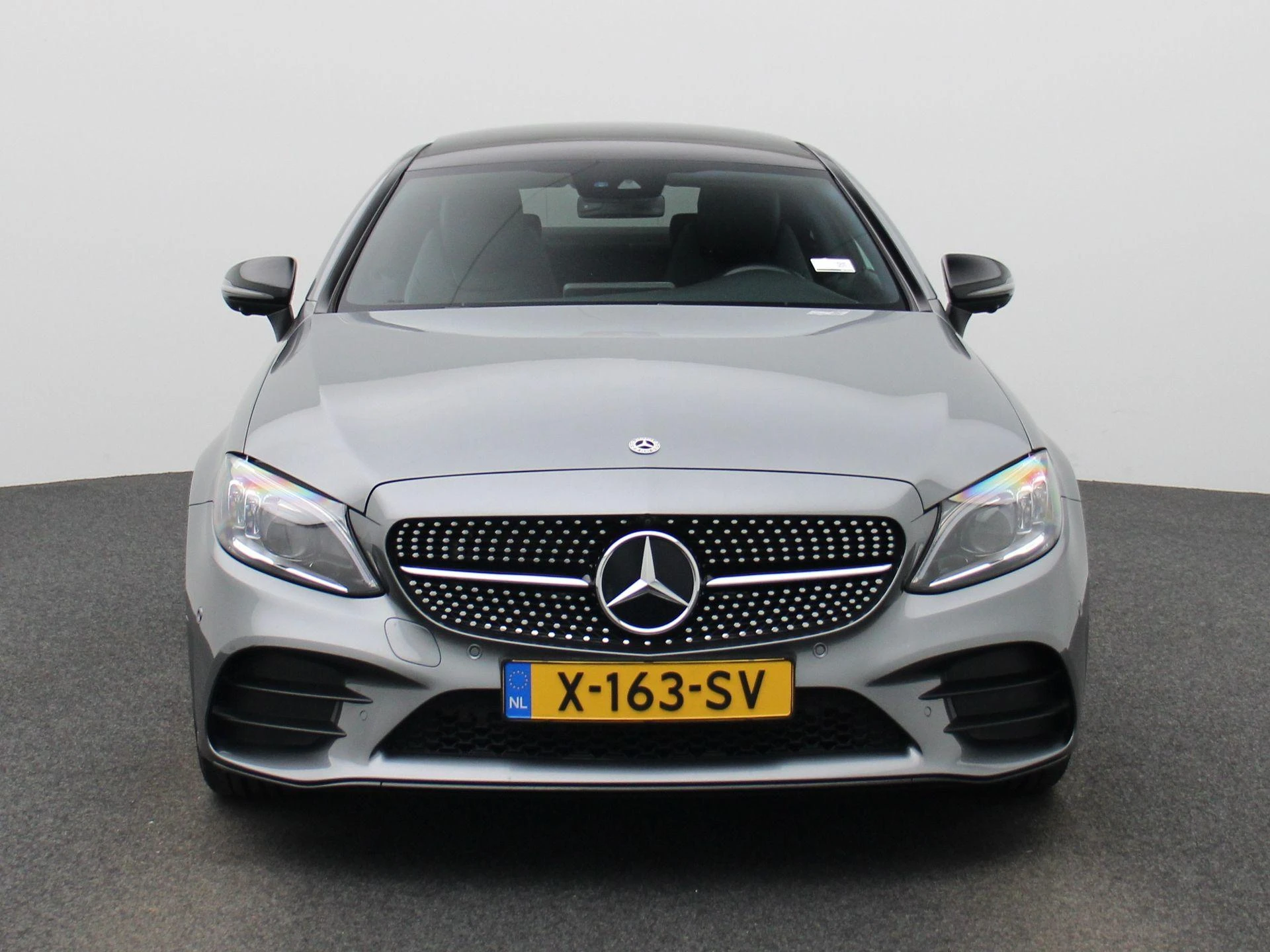 Mercedes-Benz-C-Klasse-image-2