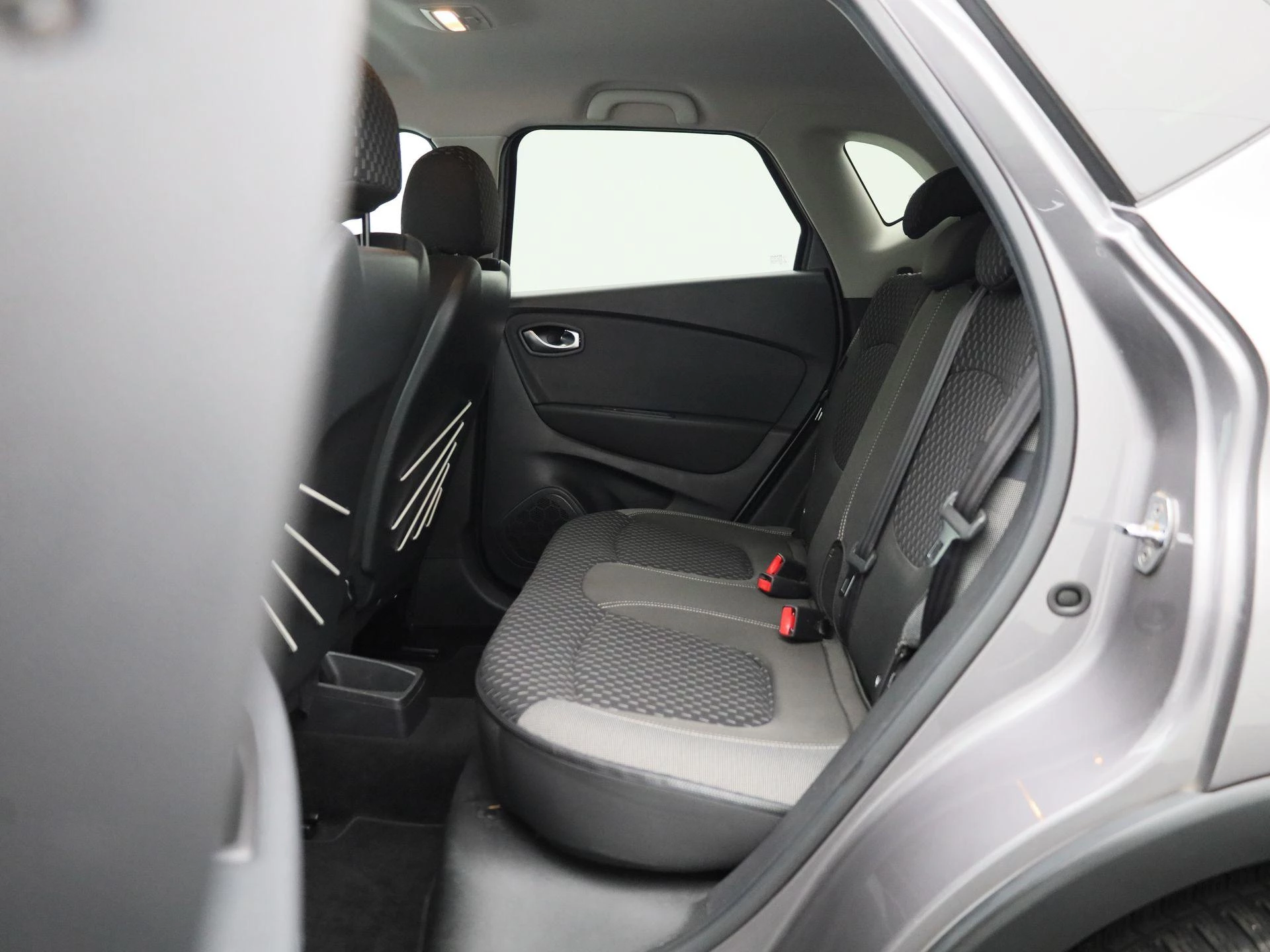 Renault-Captur-image-11