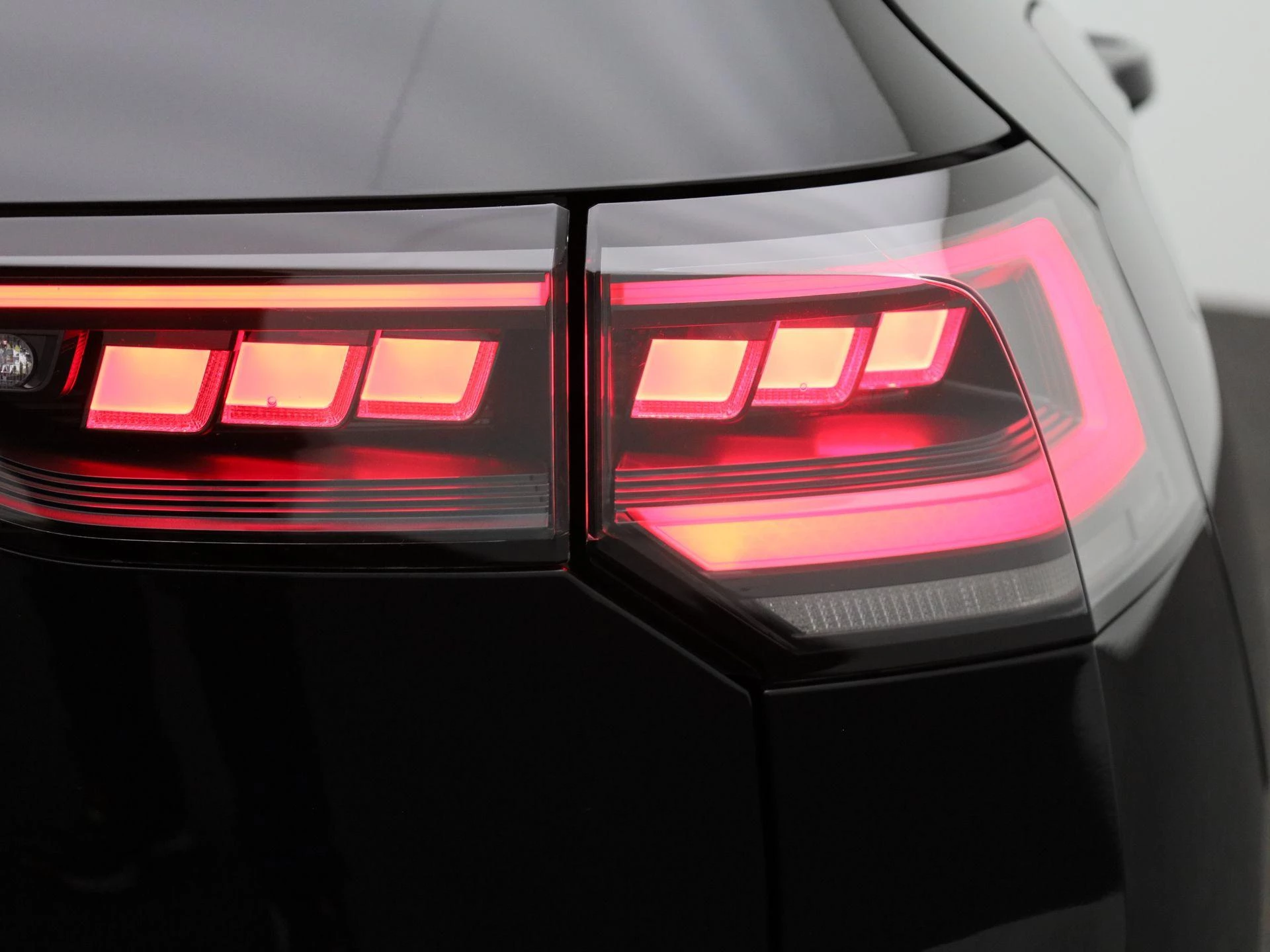 Volkswagen-Golf-image-49