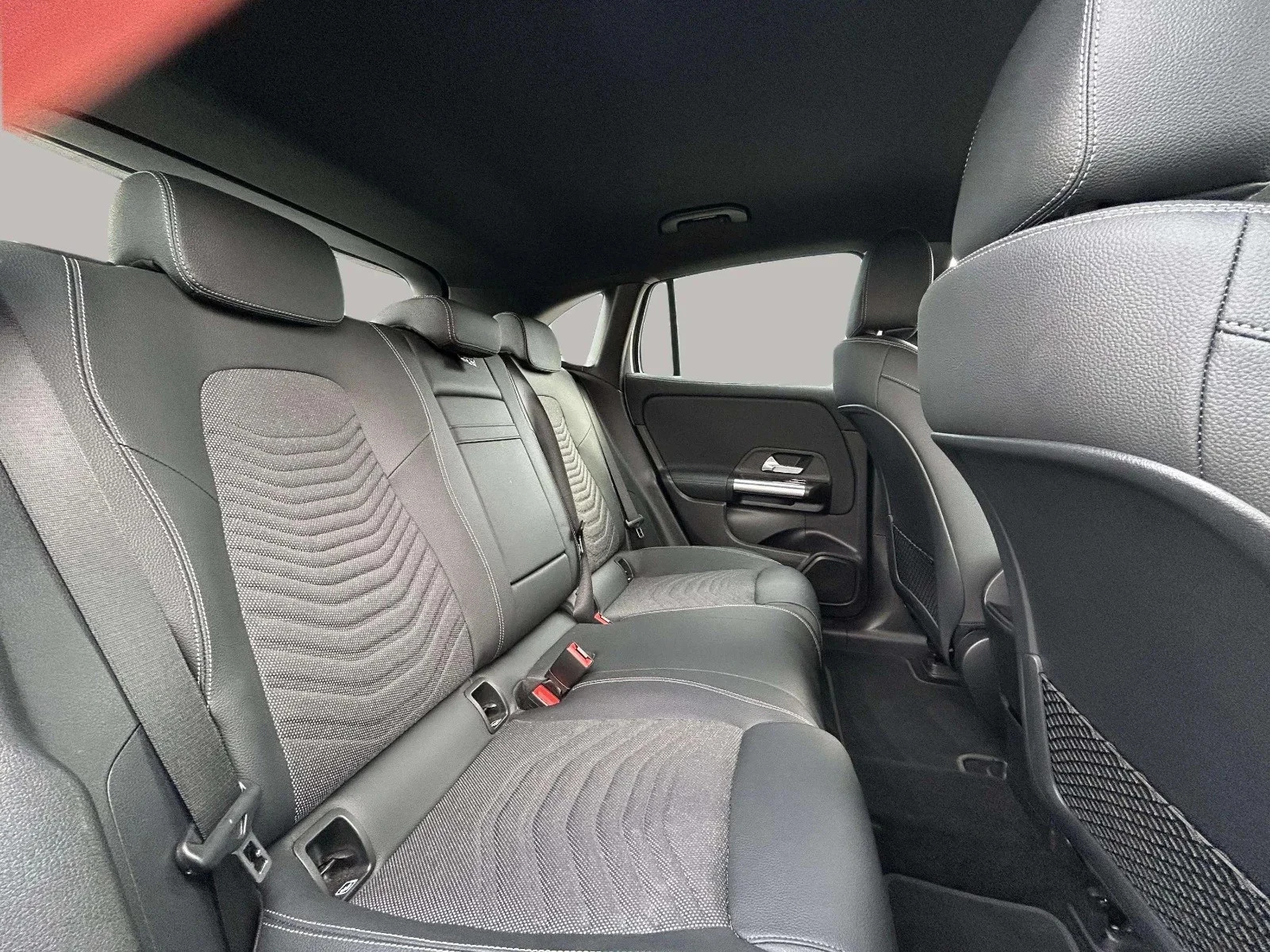 Mercedes-Benz-EQA-image-16