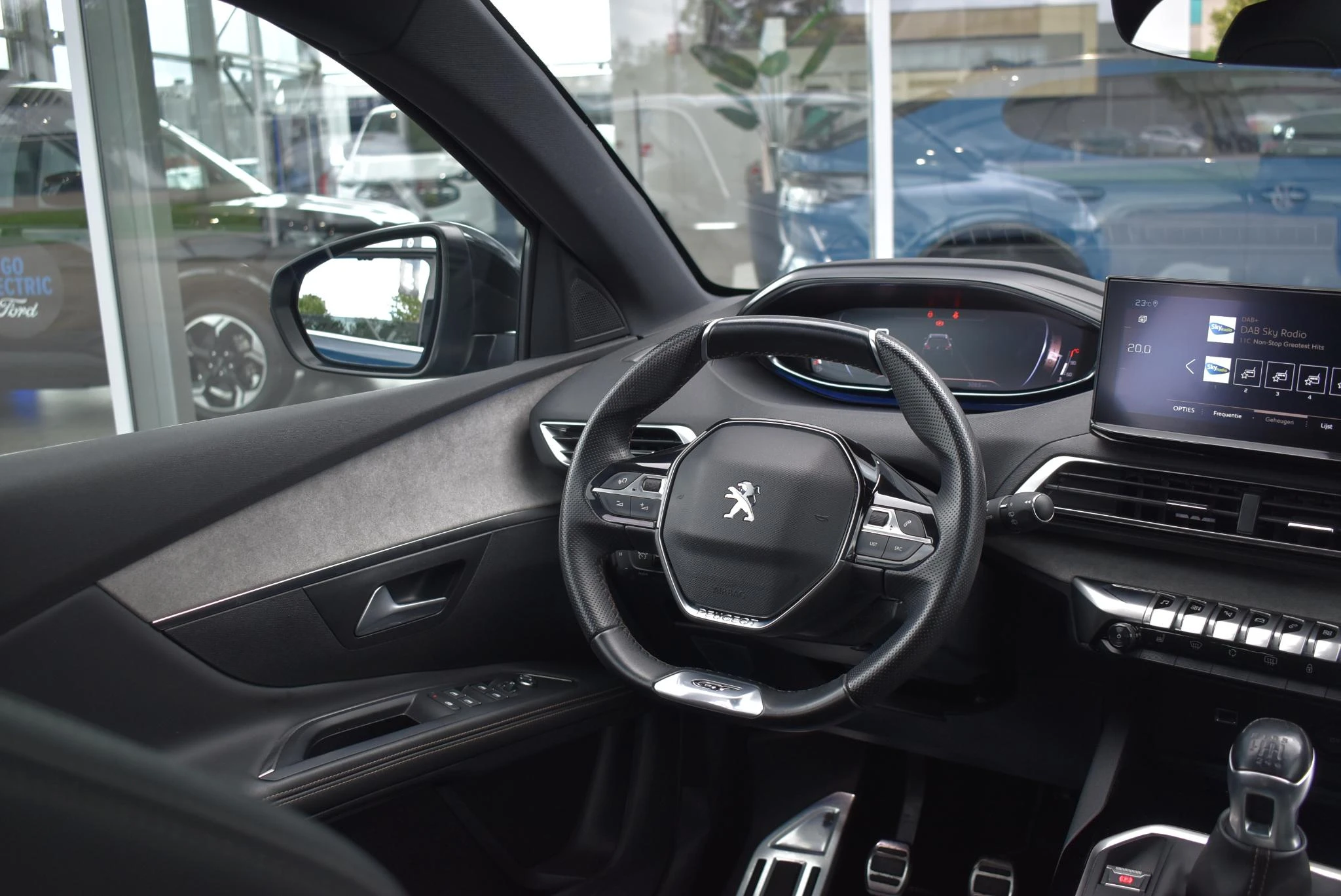 Peugeot-5008-image-52