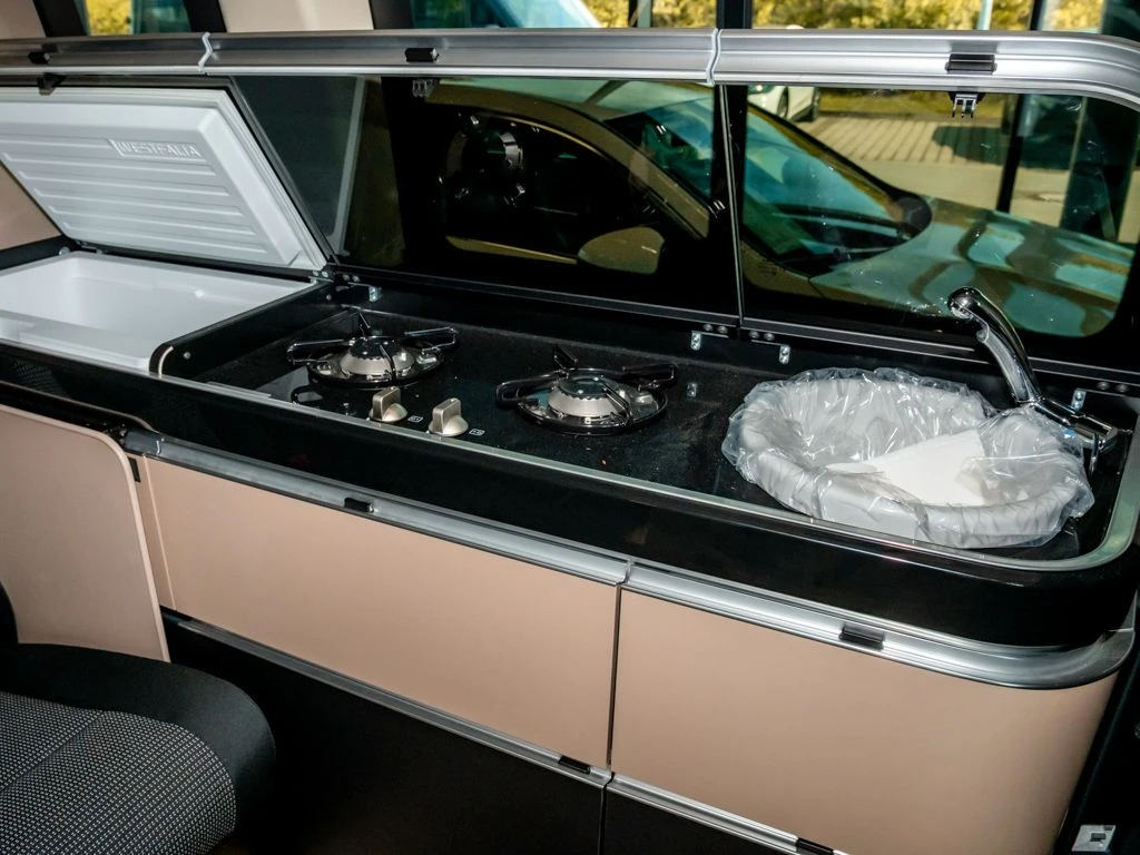 Mercedes-Benz-Marco Polo-image-12