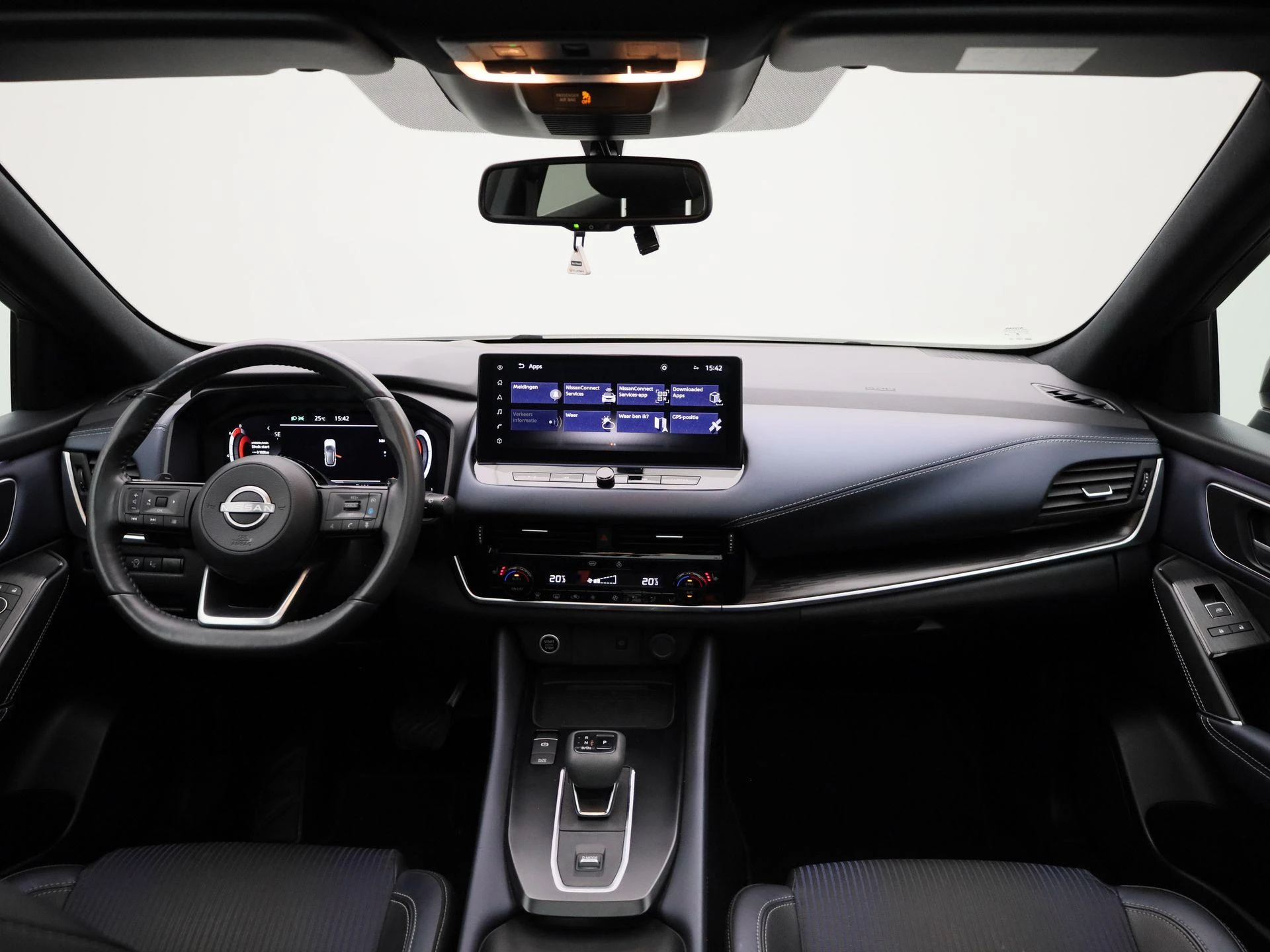 Nissan-QASHQAI-image-38