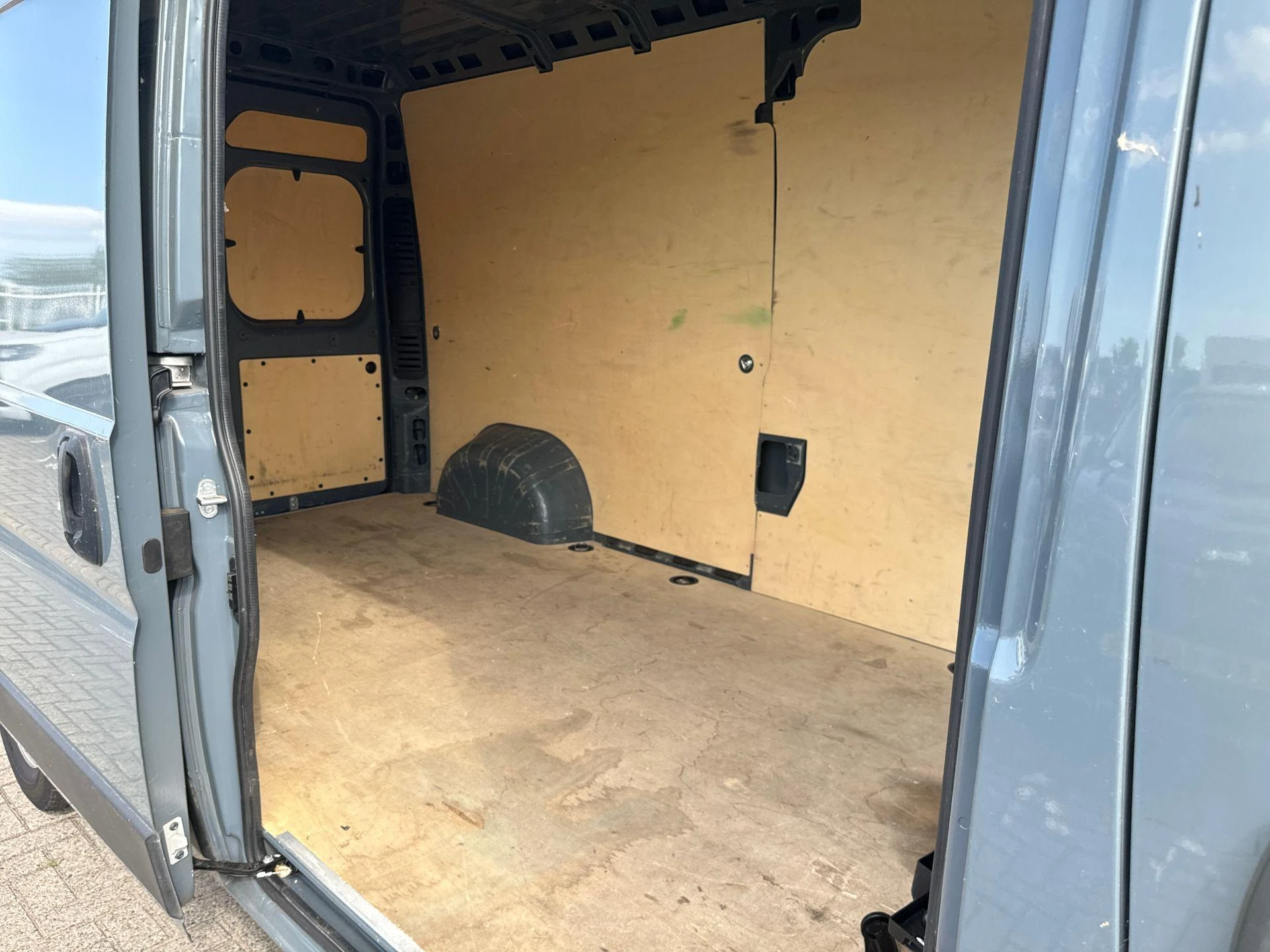 Opel-Movano-image-17
