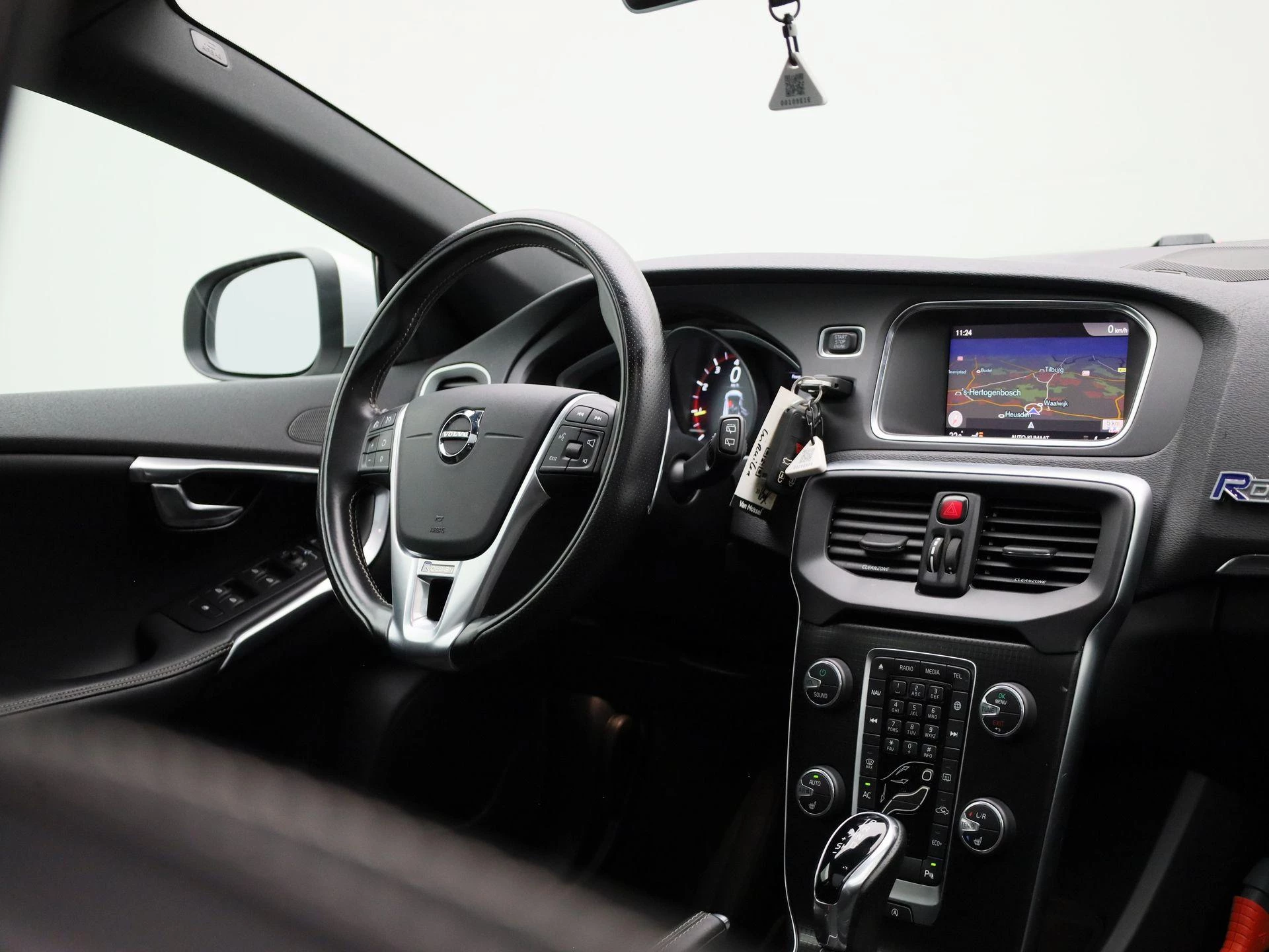 Volvo-V40-image-36