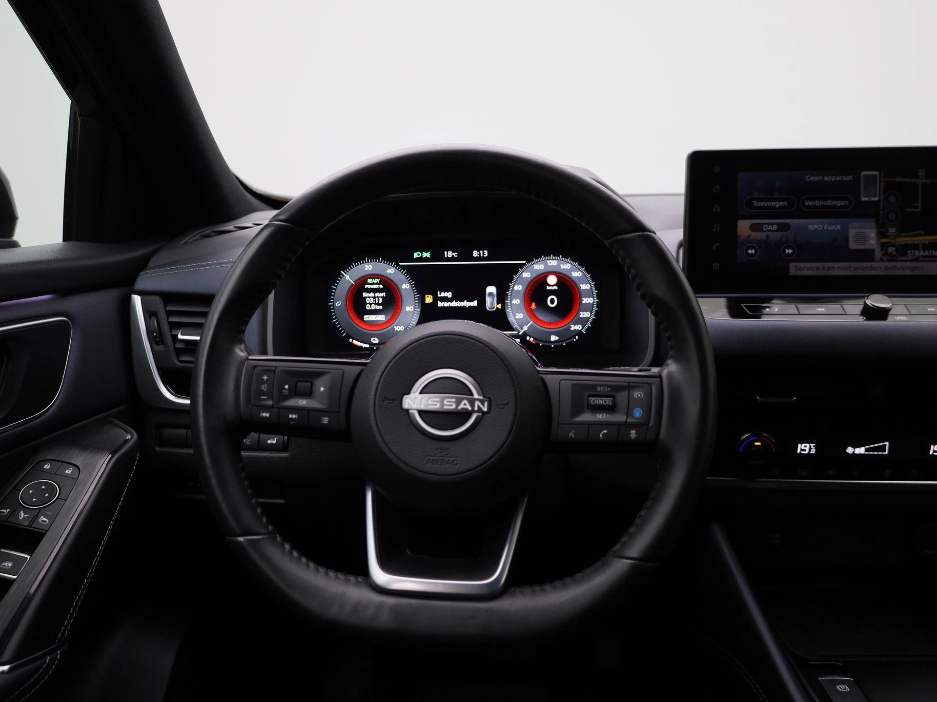 Nissan-QASHQAI-image-8