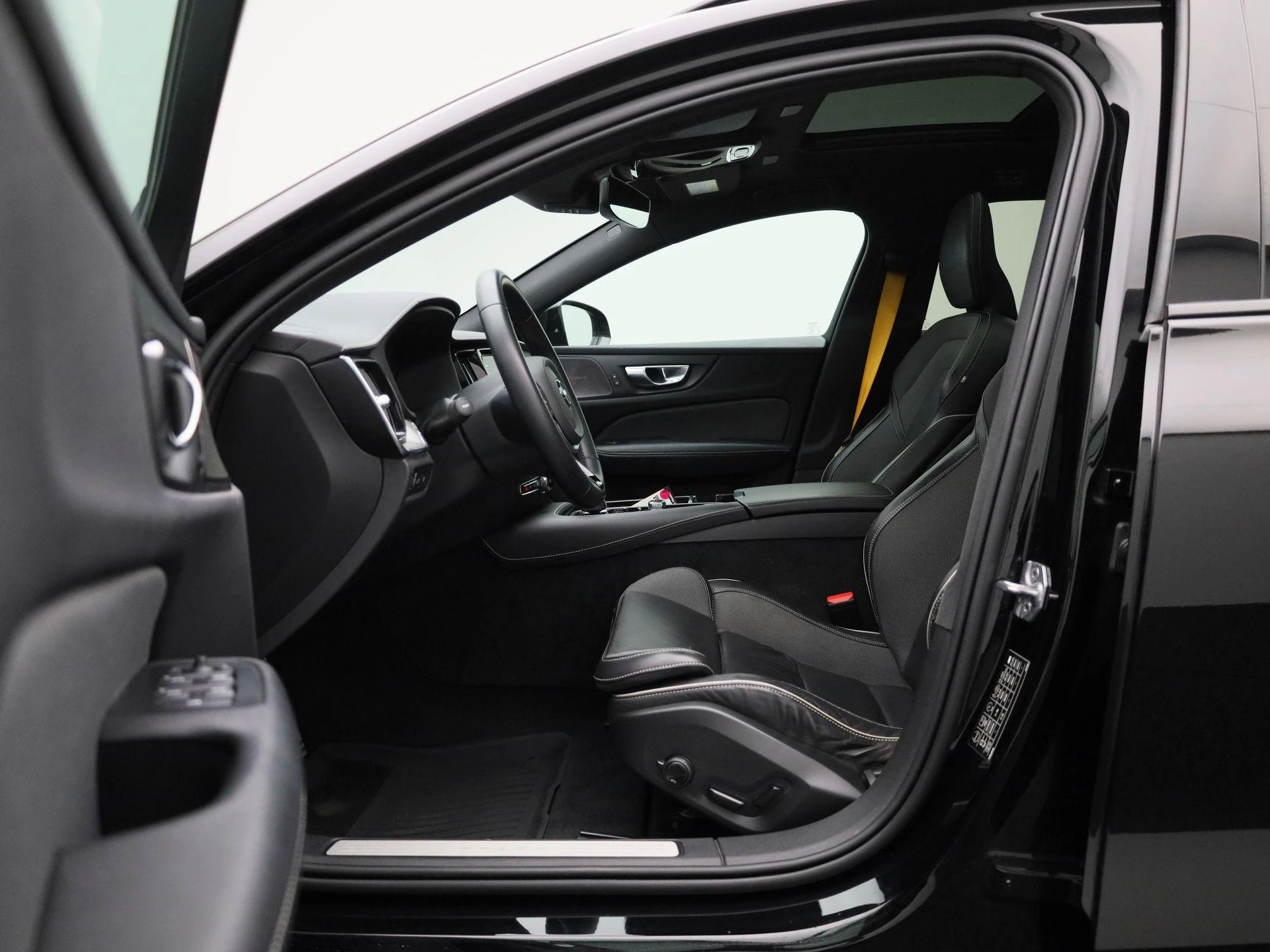 Volvo-V60-image-8